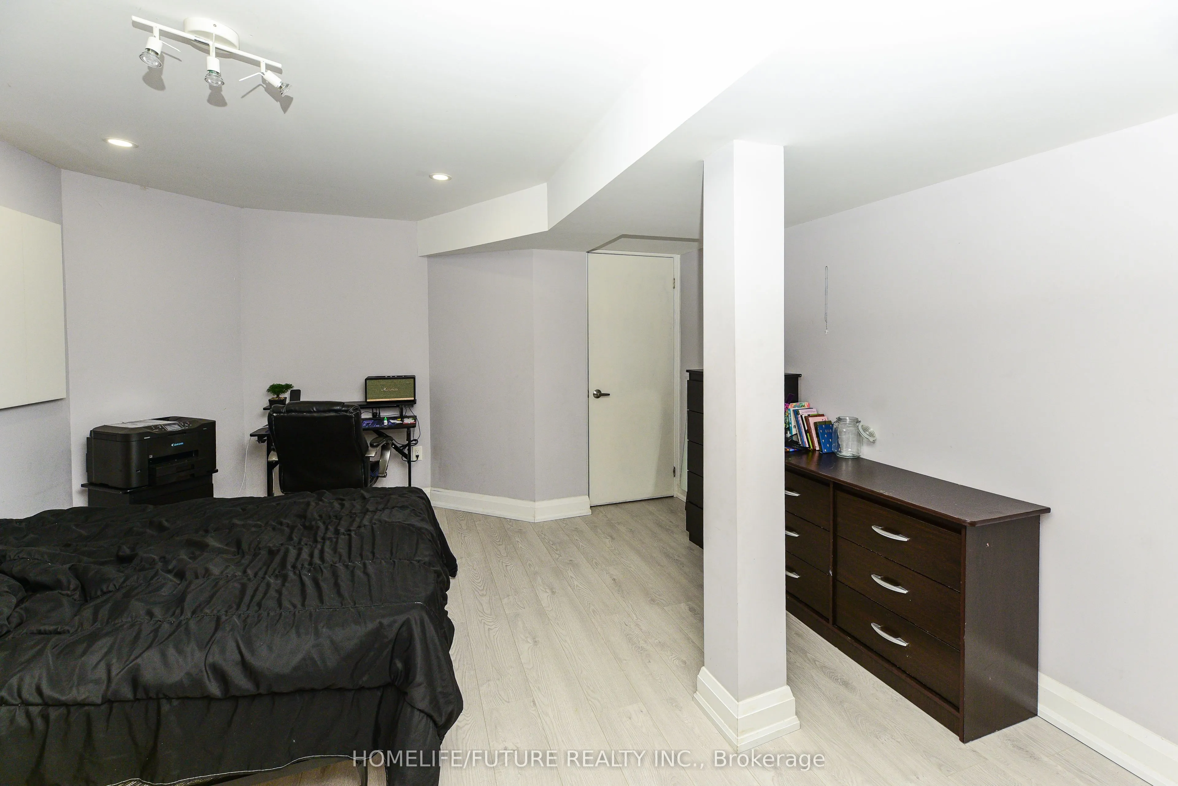 1404 Trowbridge Drive