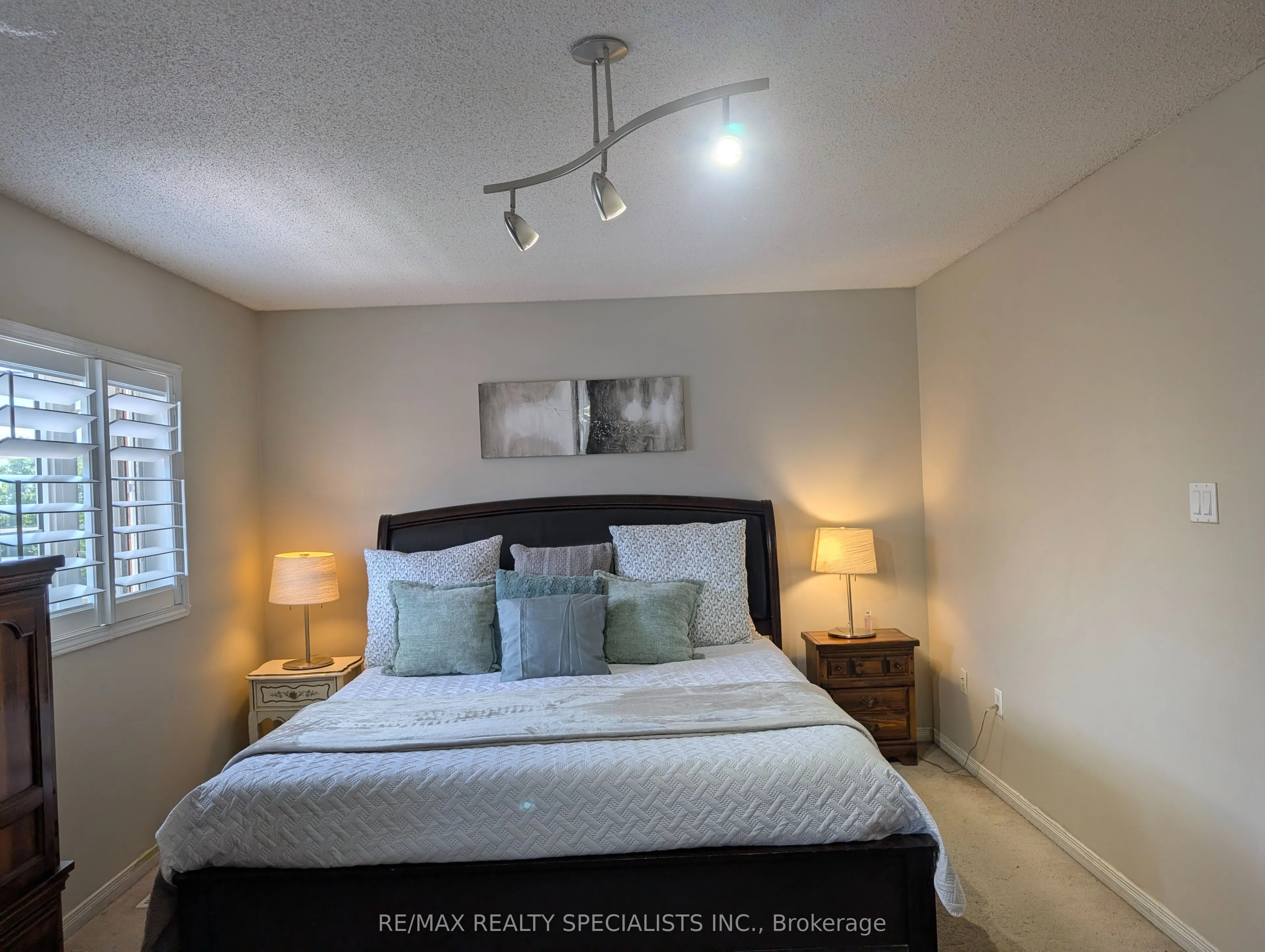 20 Thorp Crescent