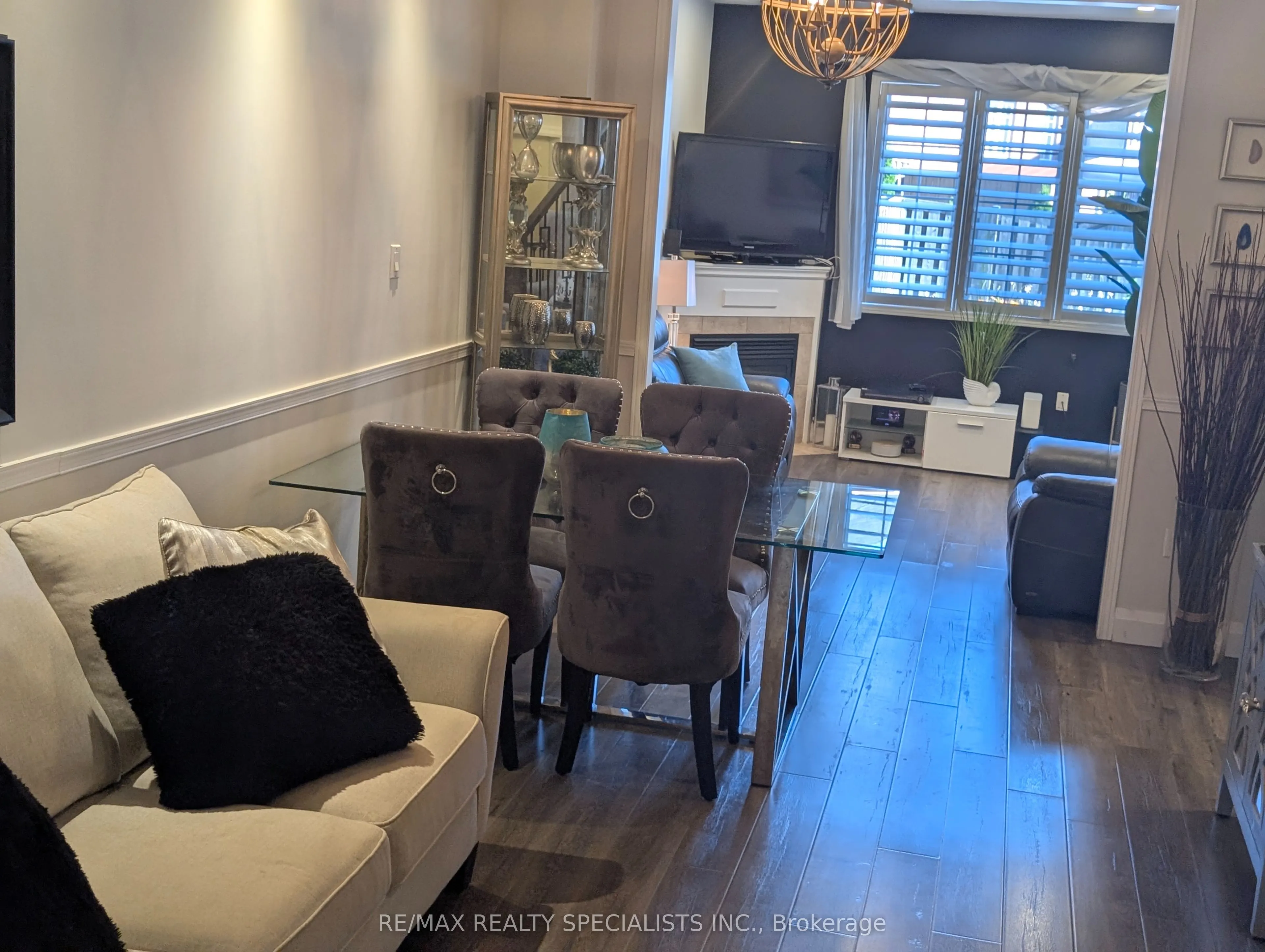 20 Thorp Crescent
