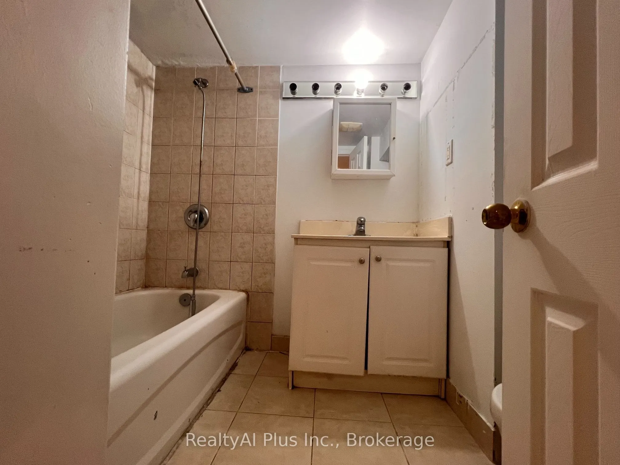 182 Boulton Avenue