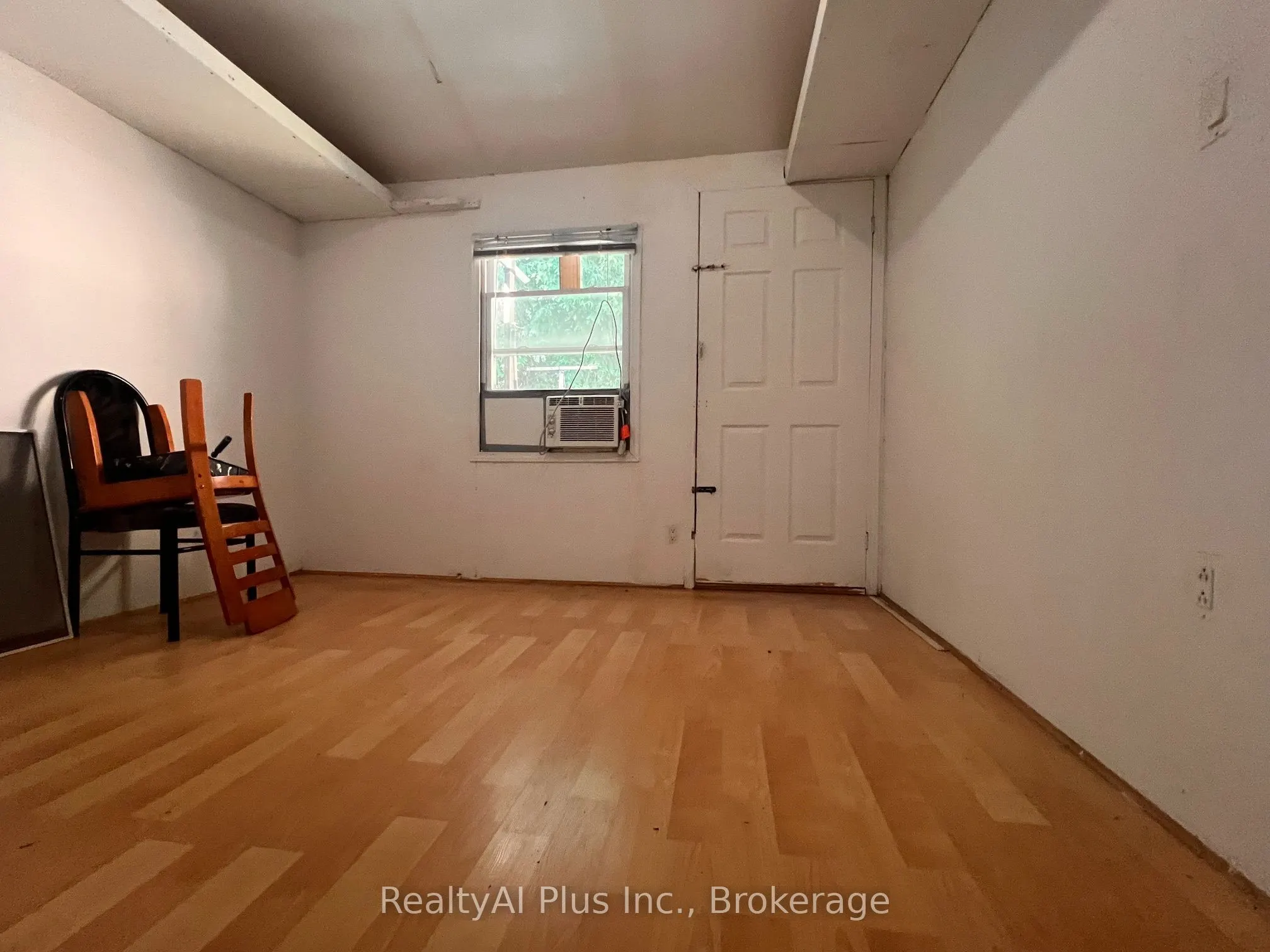 182 Boulton Avenue