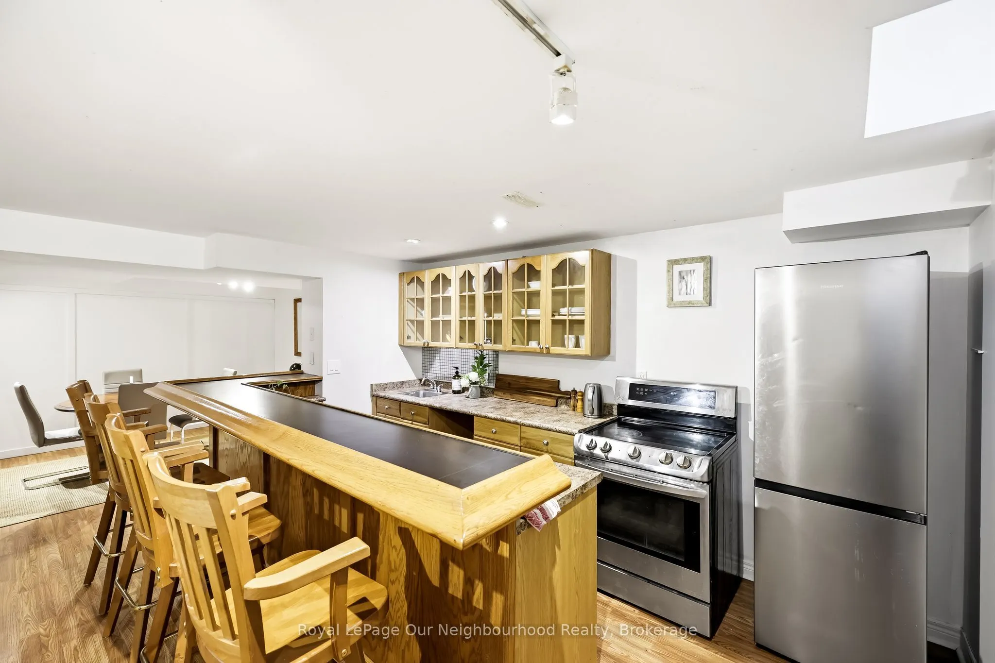 1296 Ravencliffe Court