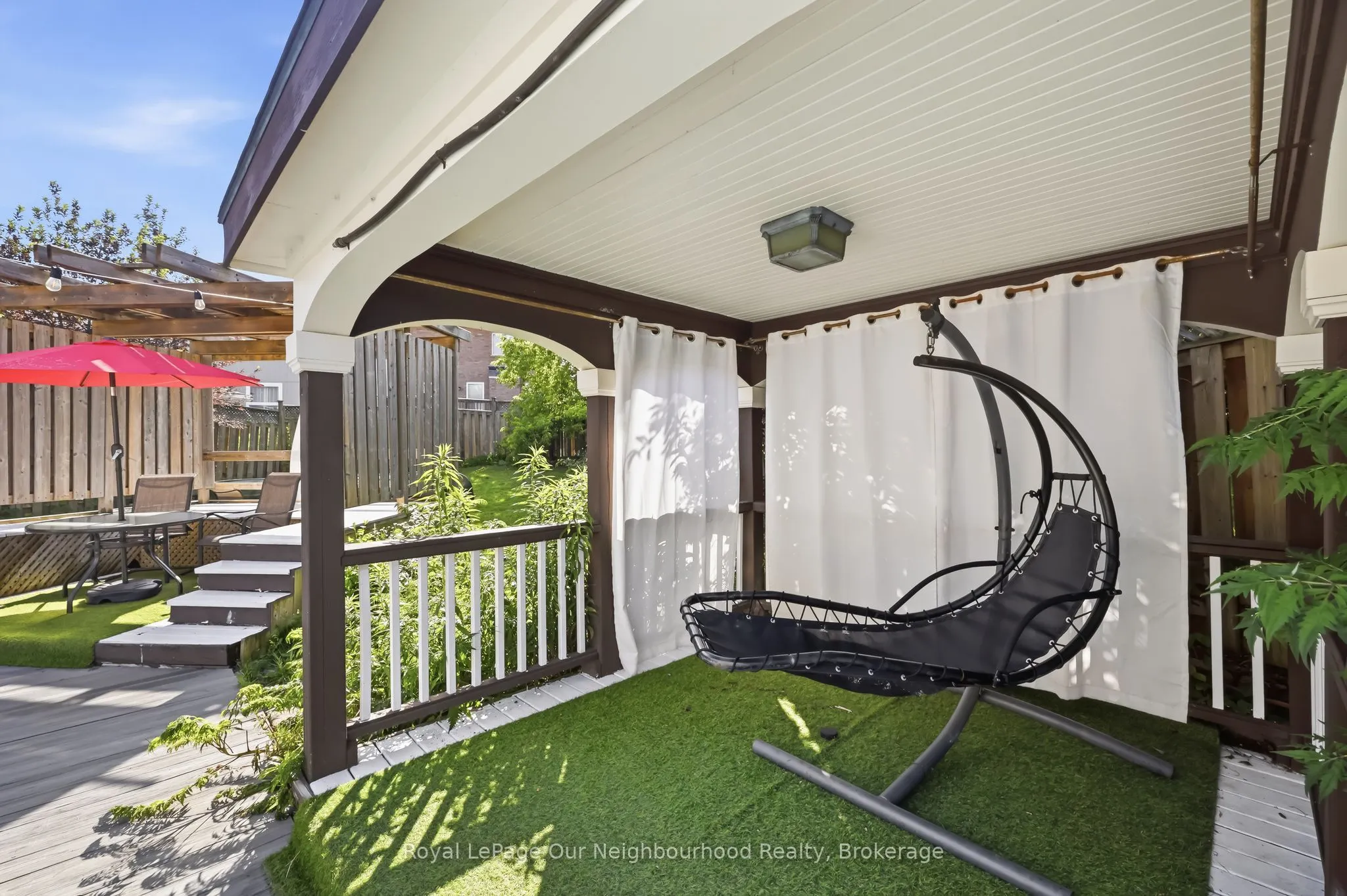 1296 Ravencliffe Court