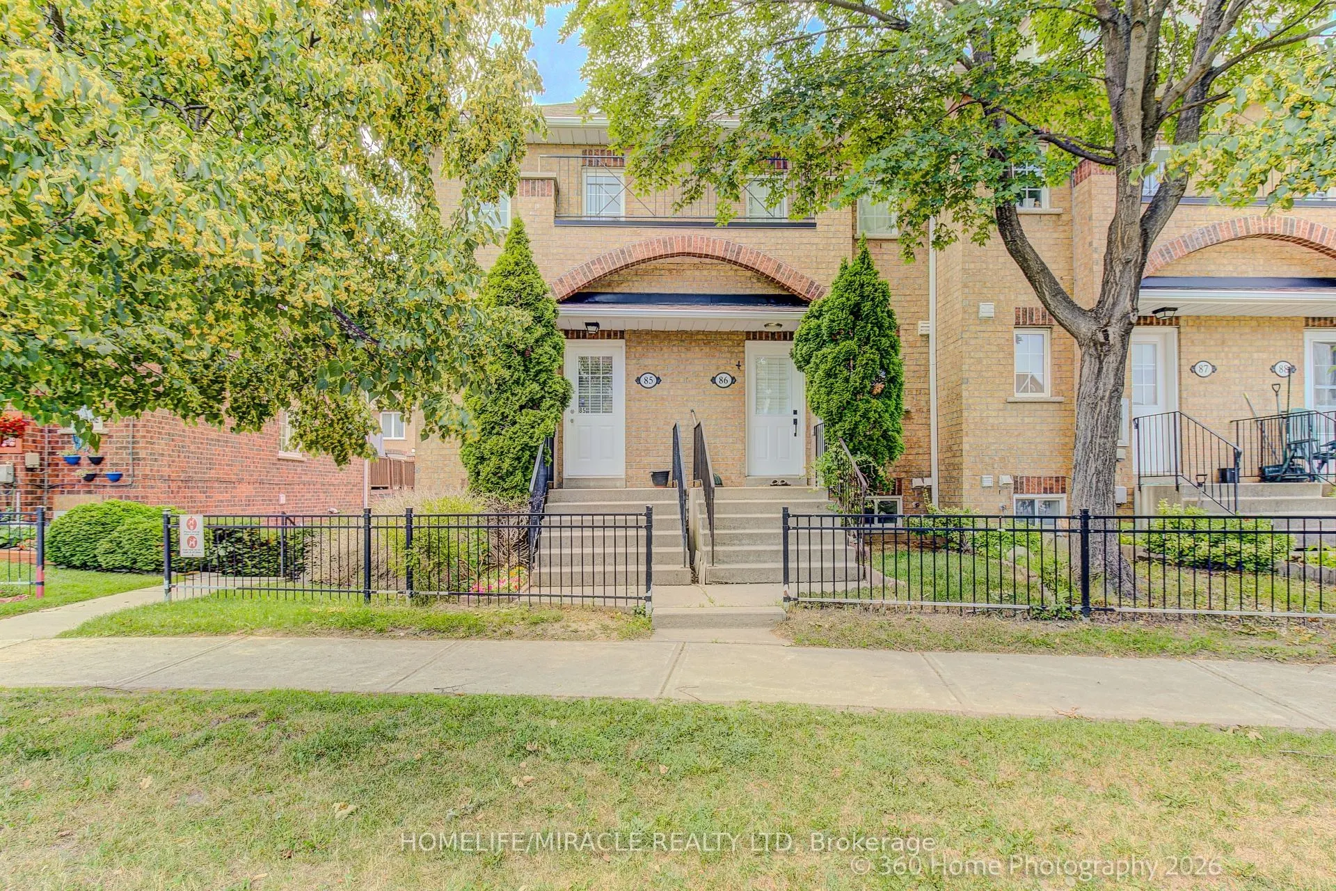 2 Hedge End Road #85