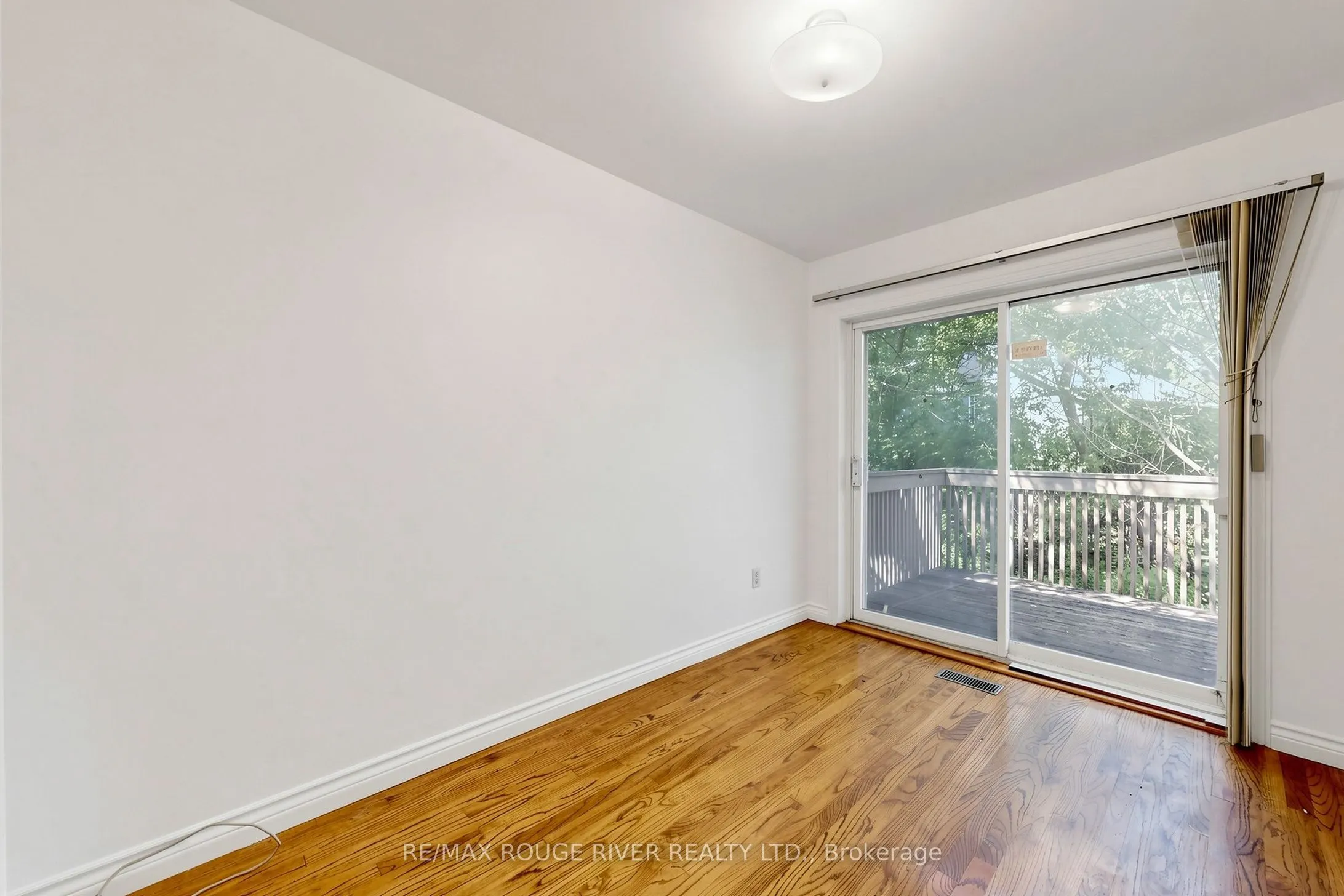 38 Lombardy Crescent