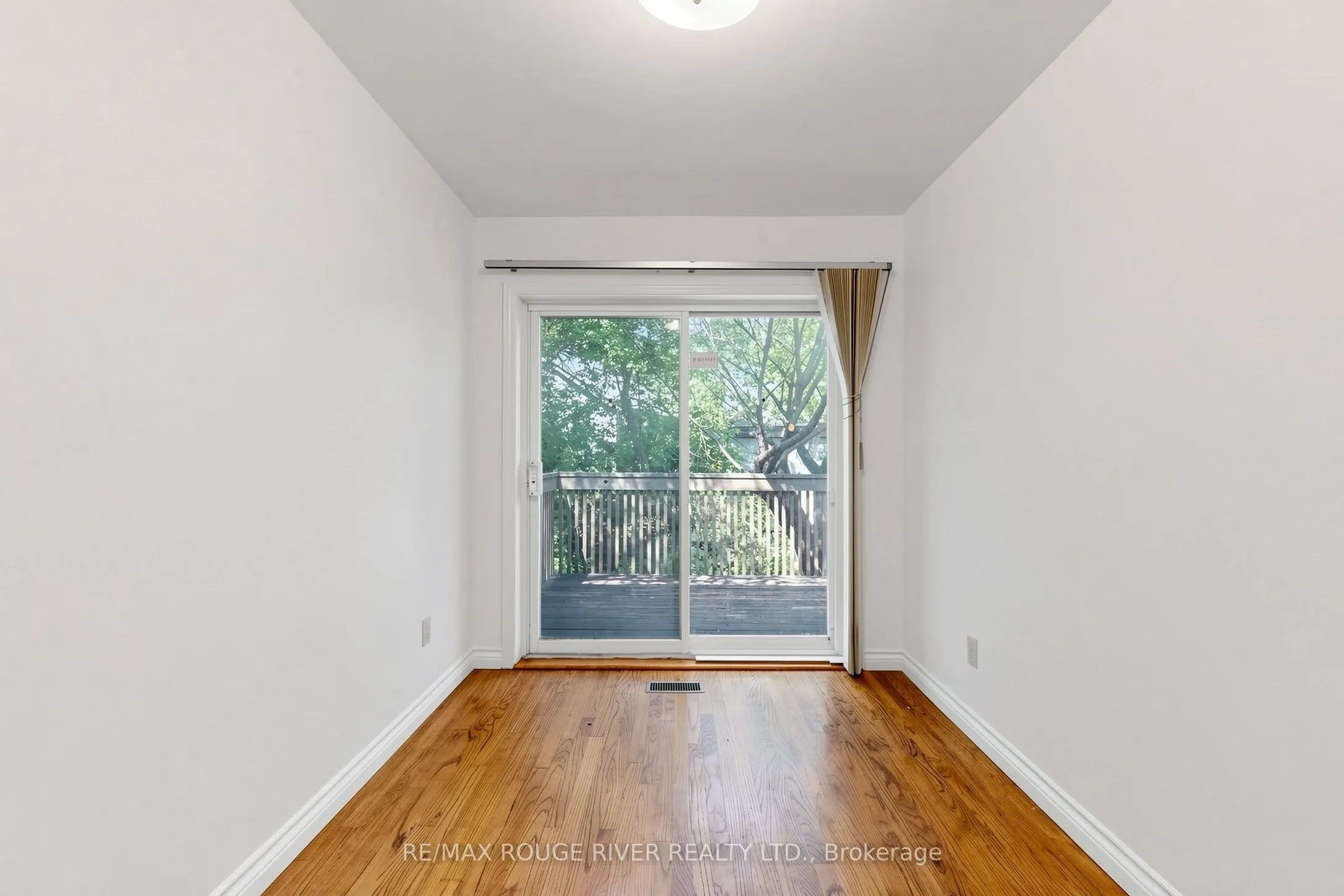 38 Lombardy Crescent