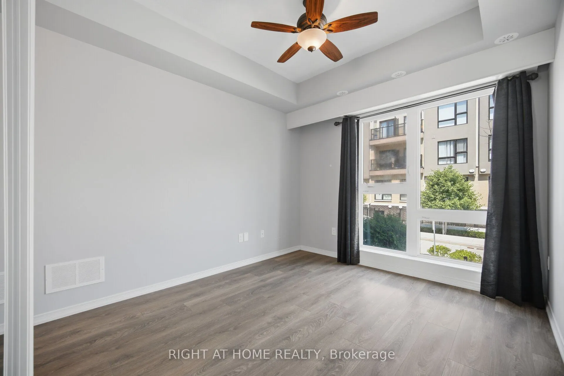 515 Kingbird Grove #233
