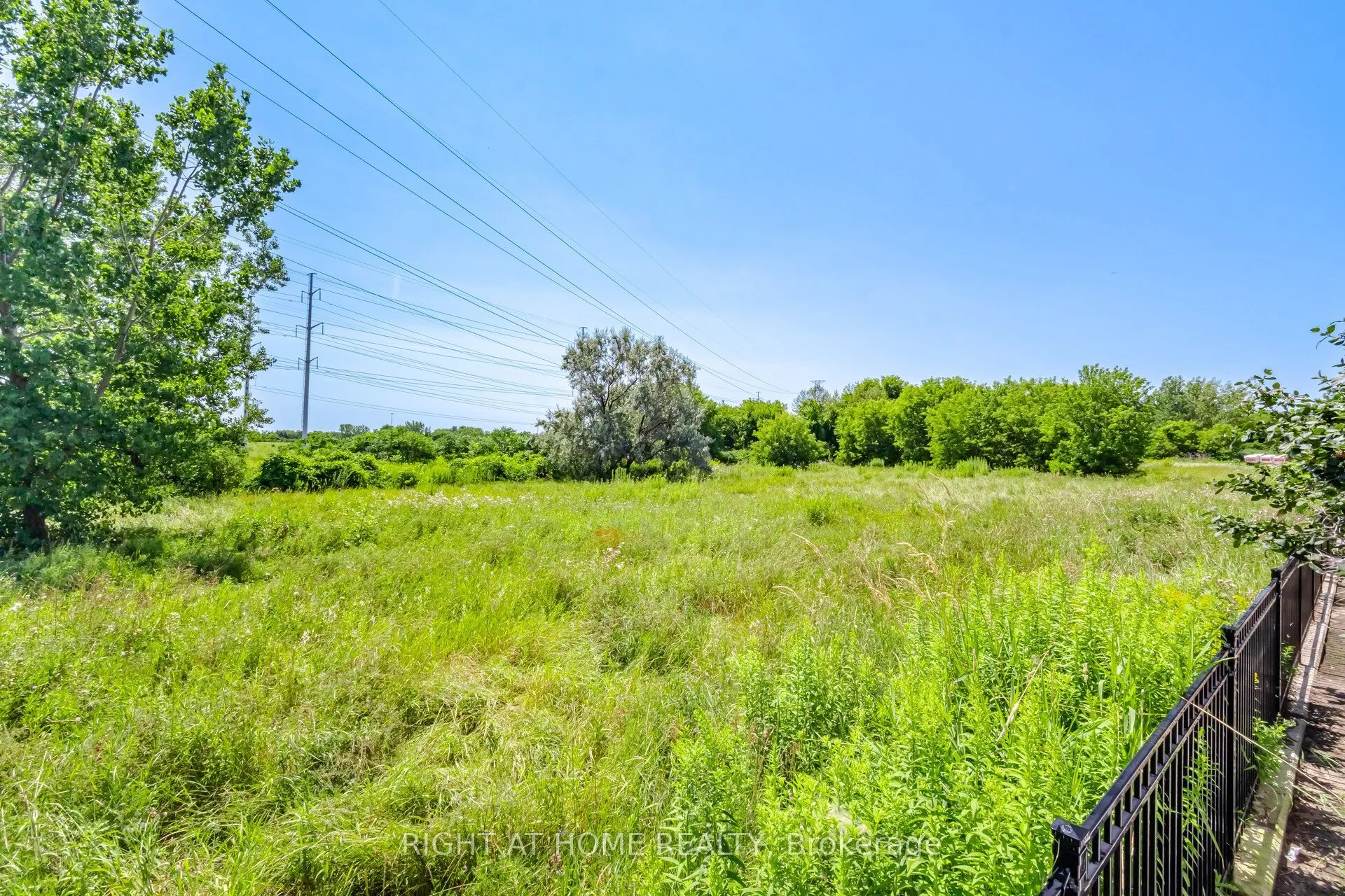 515 Kingbird Grove #233