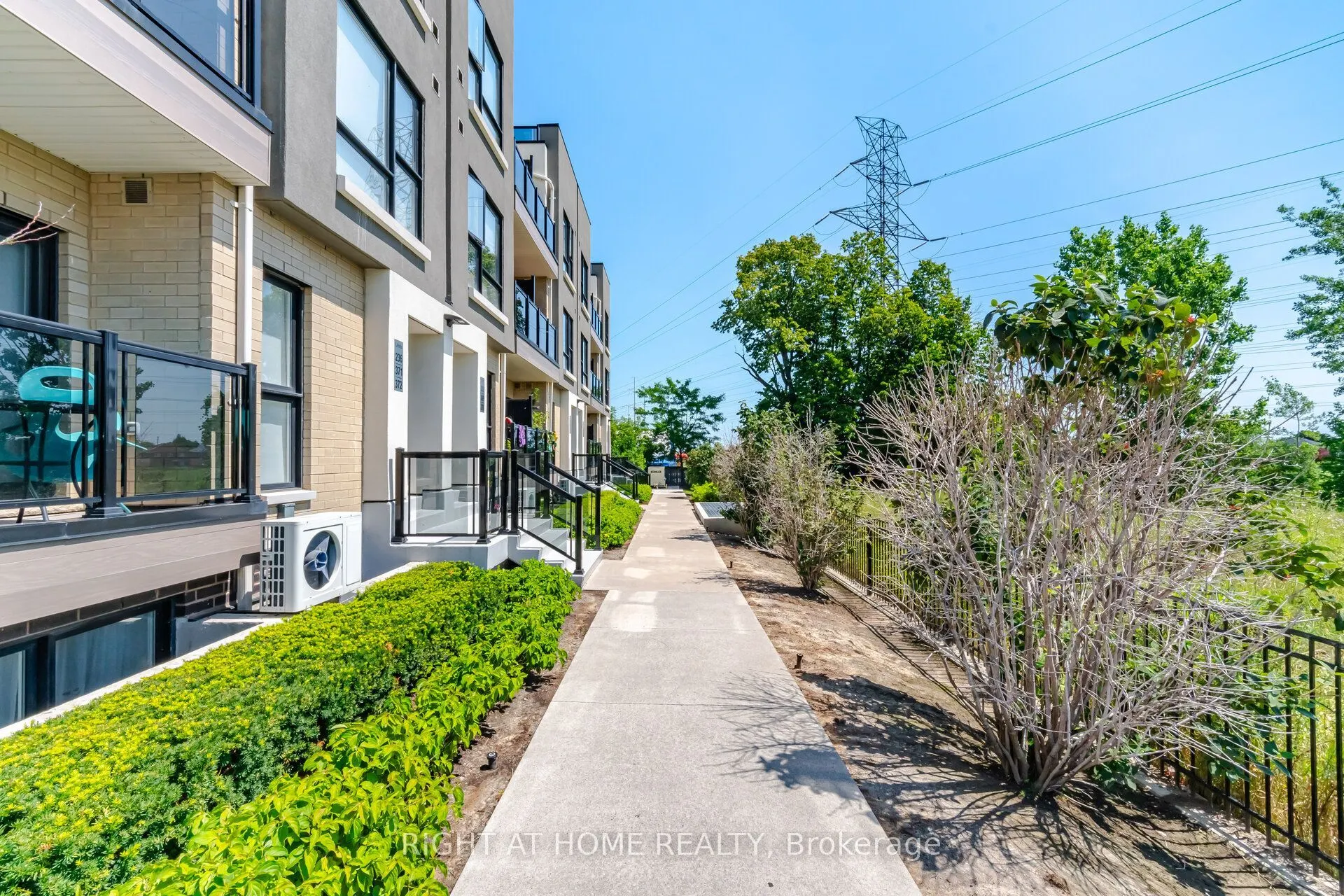 515 Kingbird Grove #233