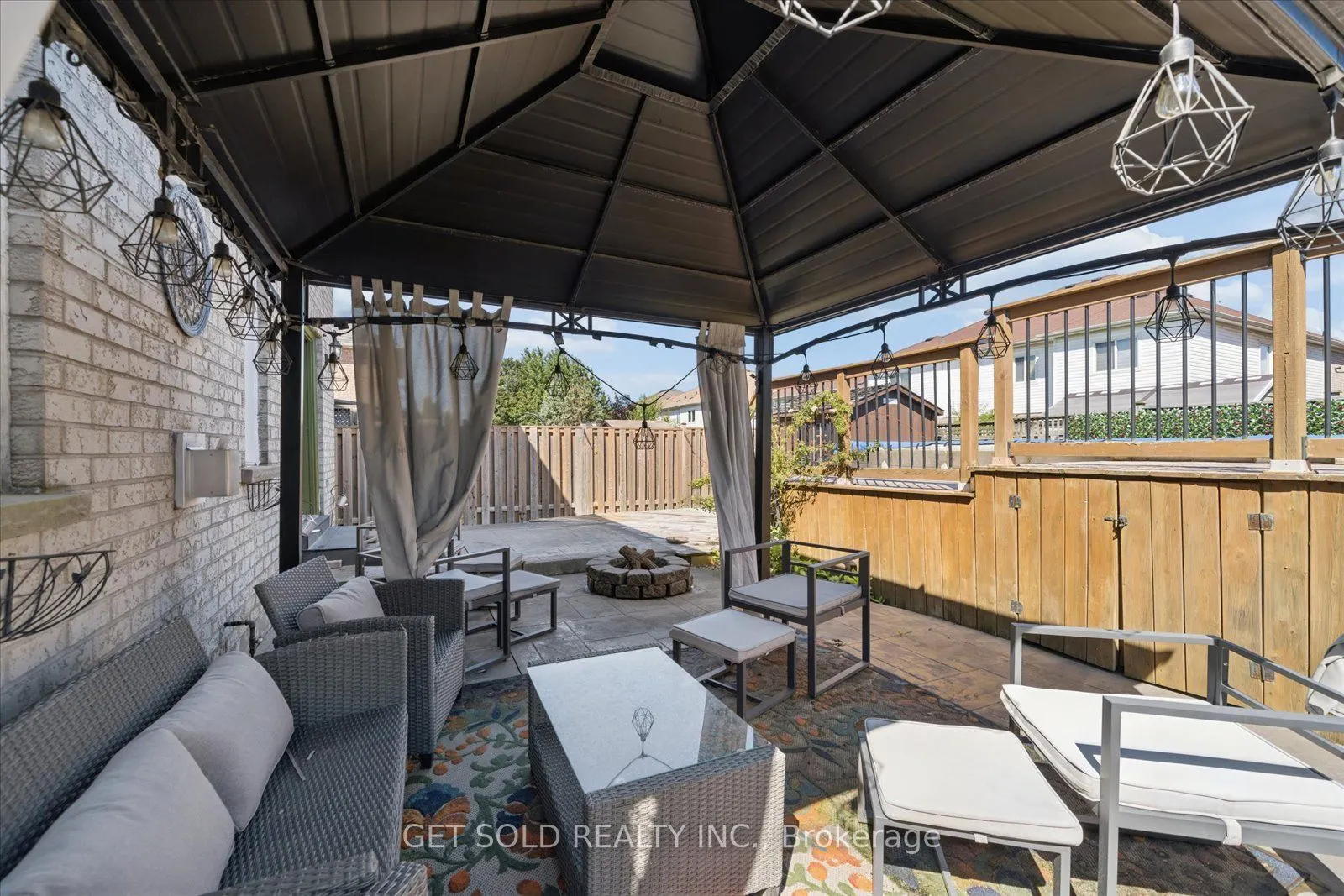122 Medland Avenue