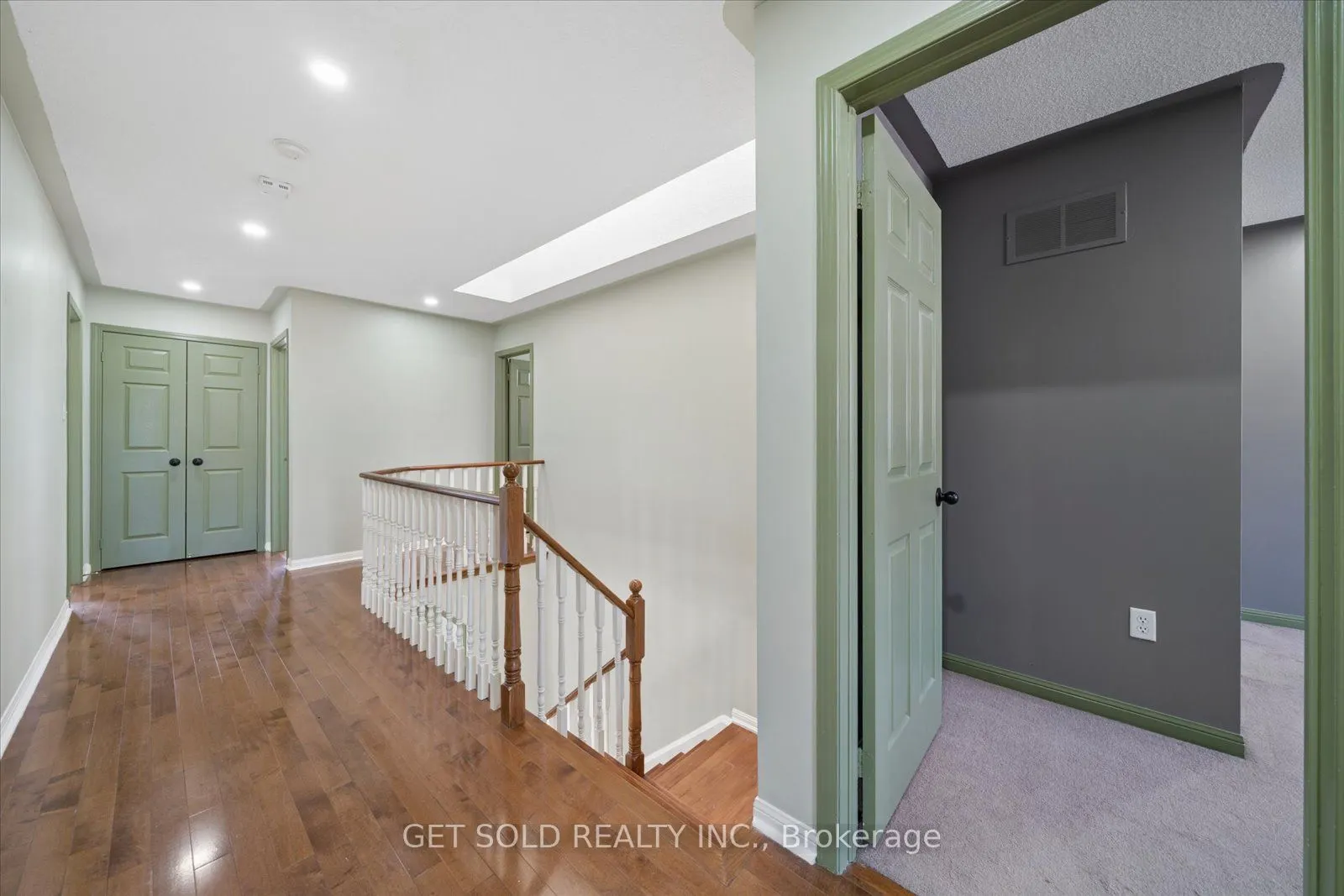 122 Medland Avenue