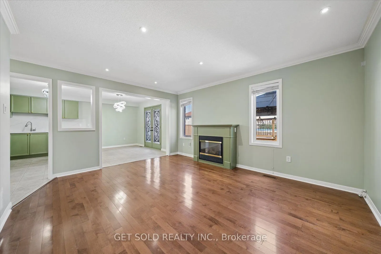 122 Medland Avenue