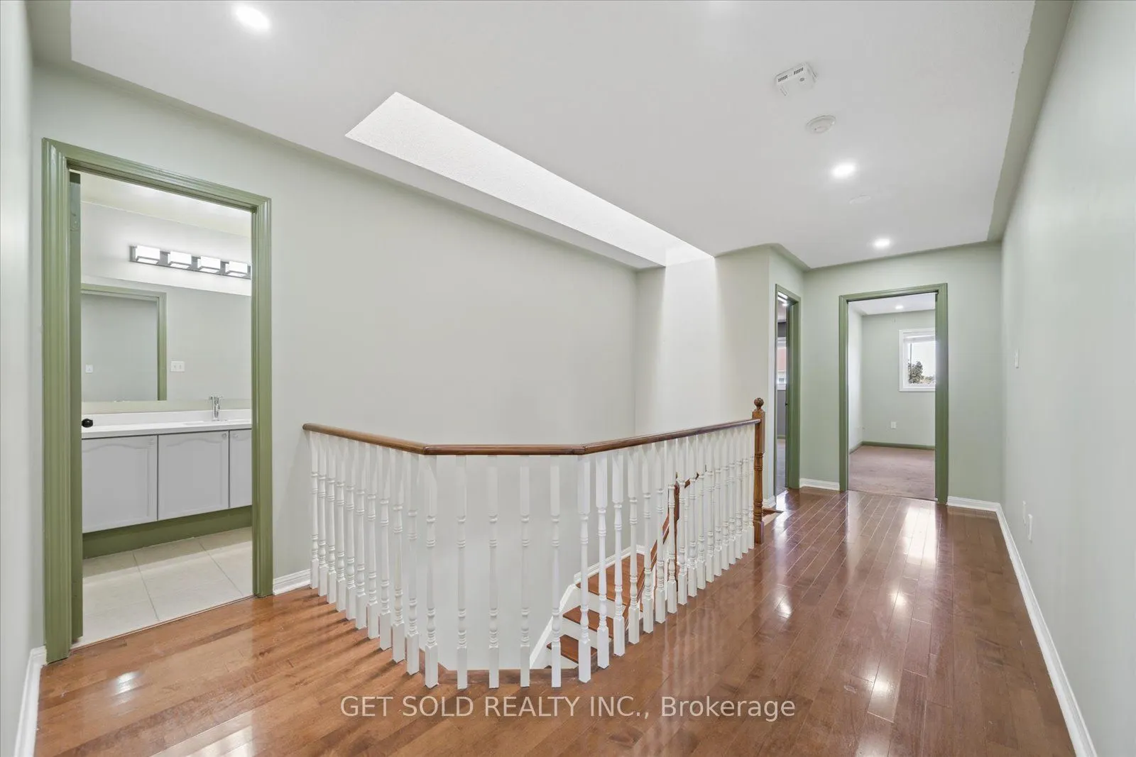 122 Medland Avenue