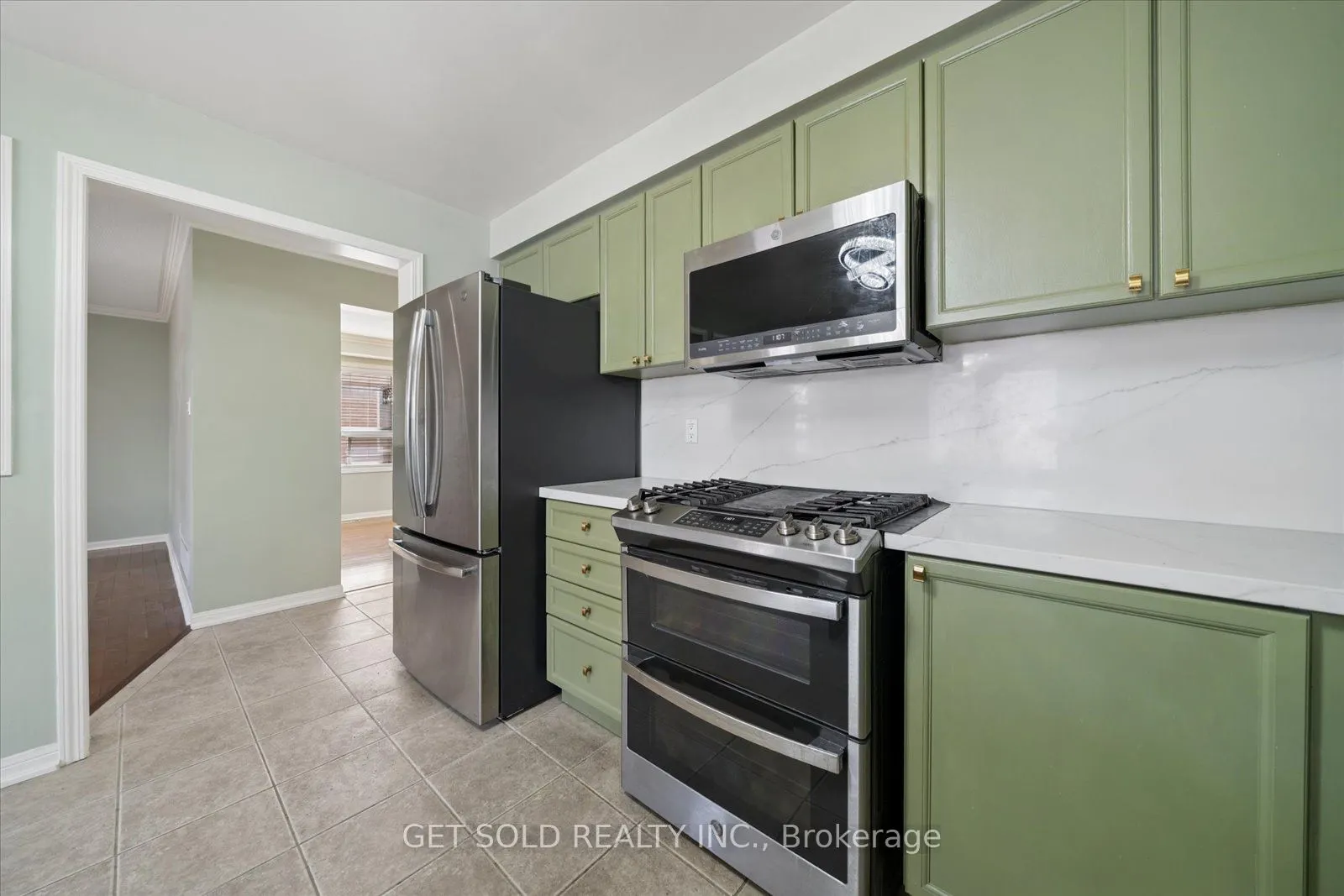 122 Medland Avenue