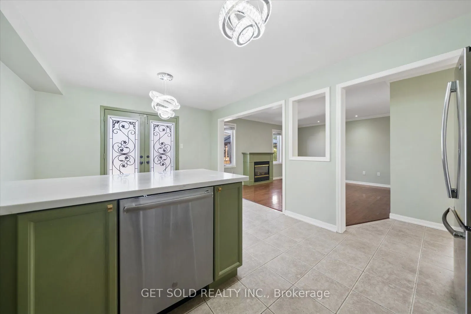 122 Medland Avenue