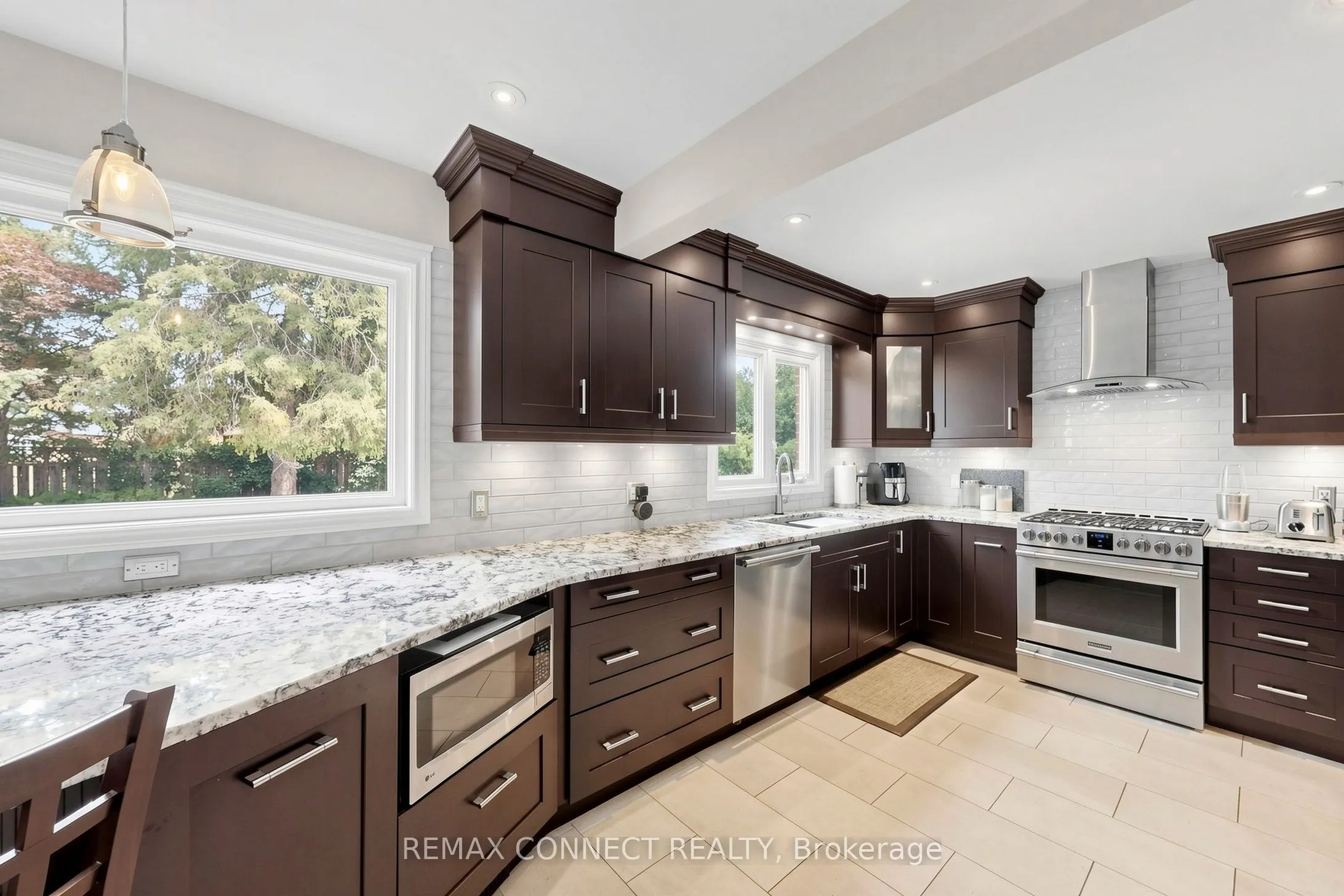 15 Satchell Boulevard