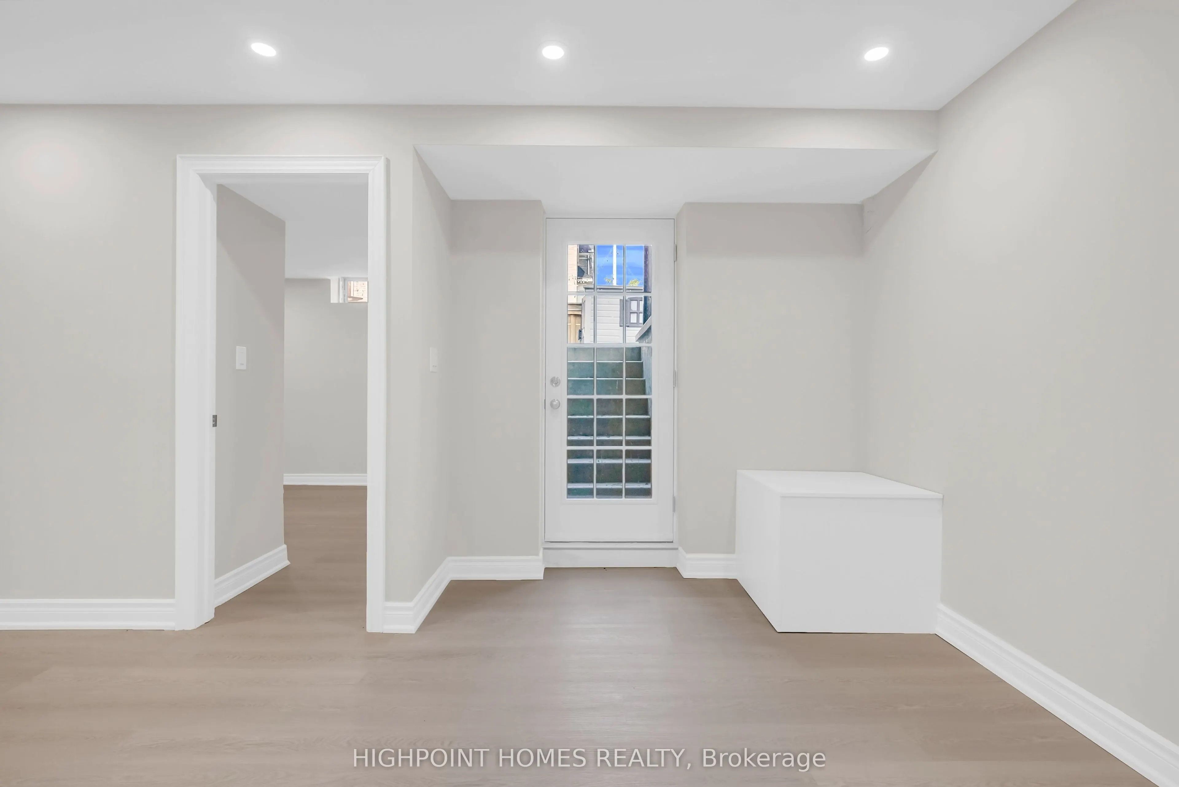 865 Riverside Drive