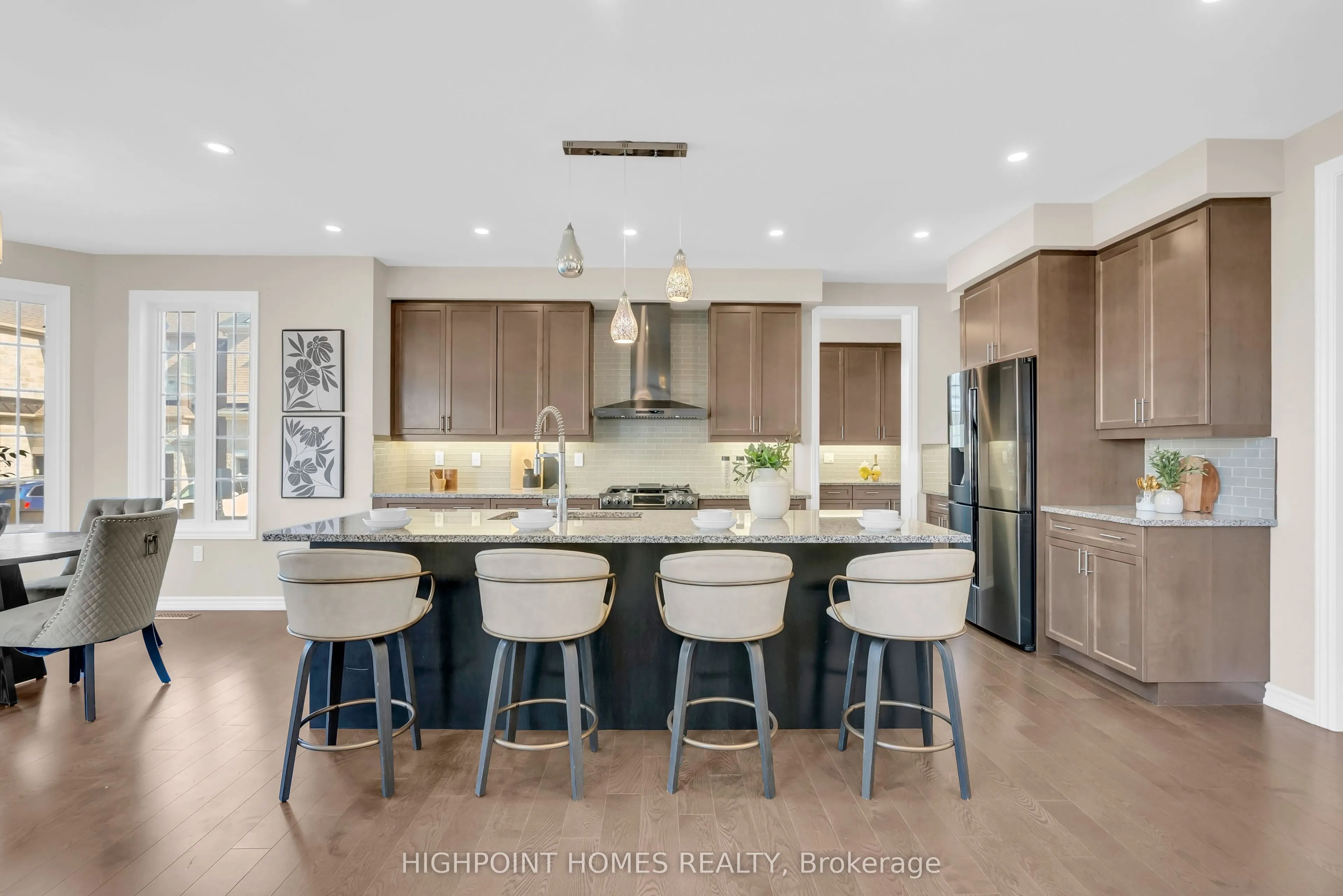 865 Riverside Drive
