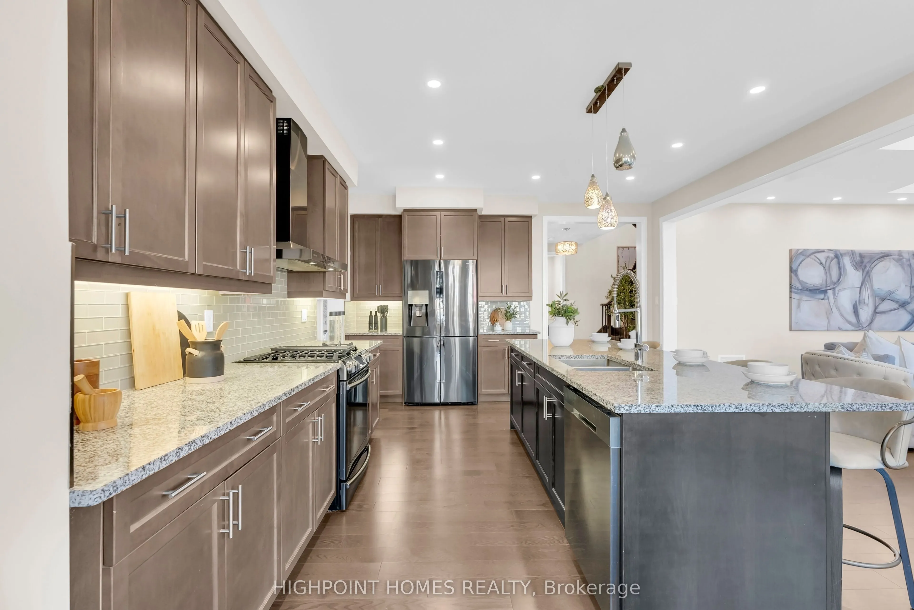865 Riverside Drive