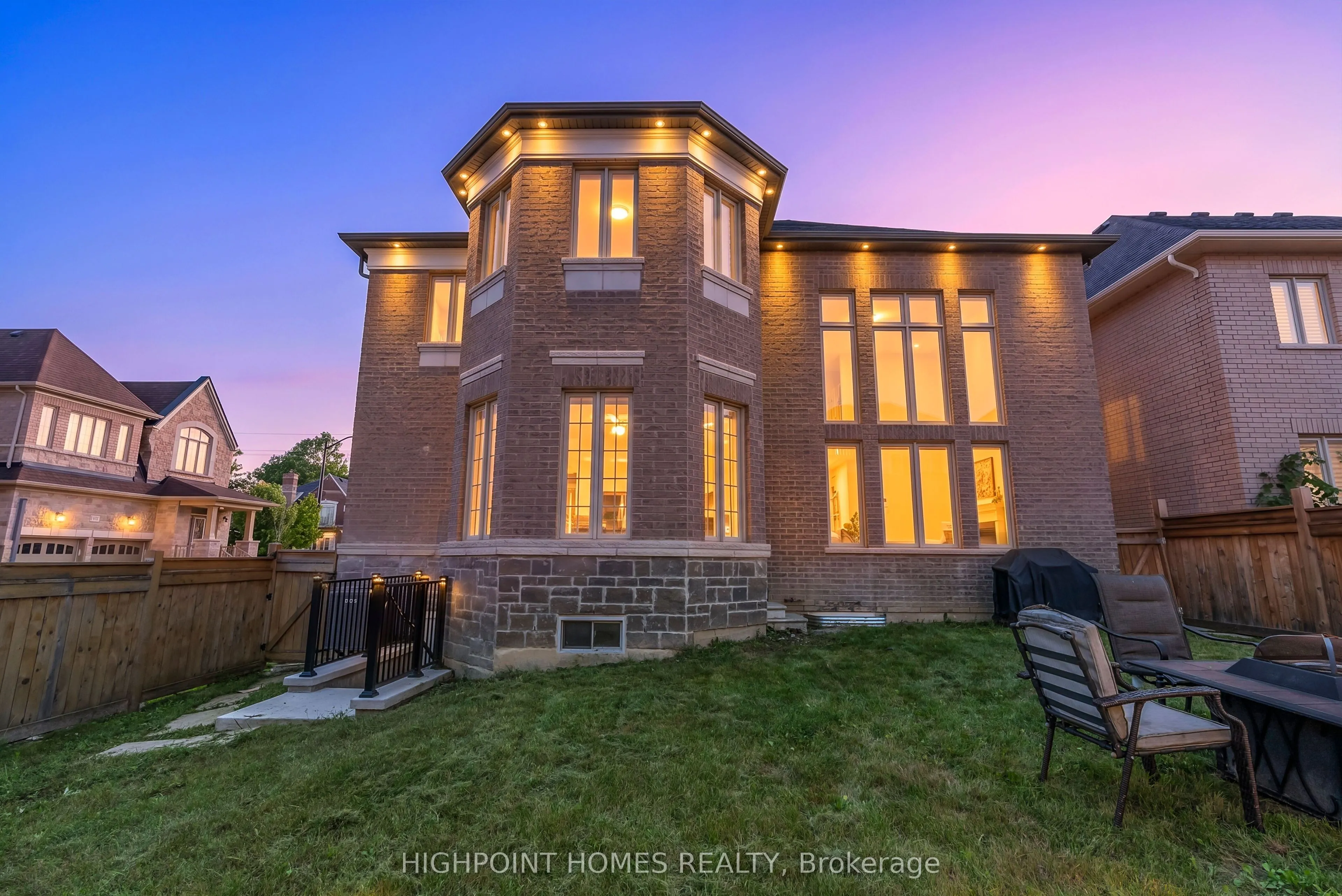 865 Riverside Drive