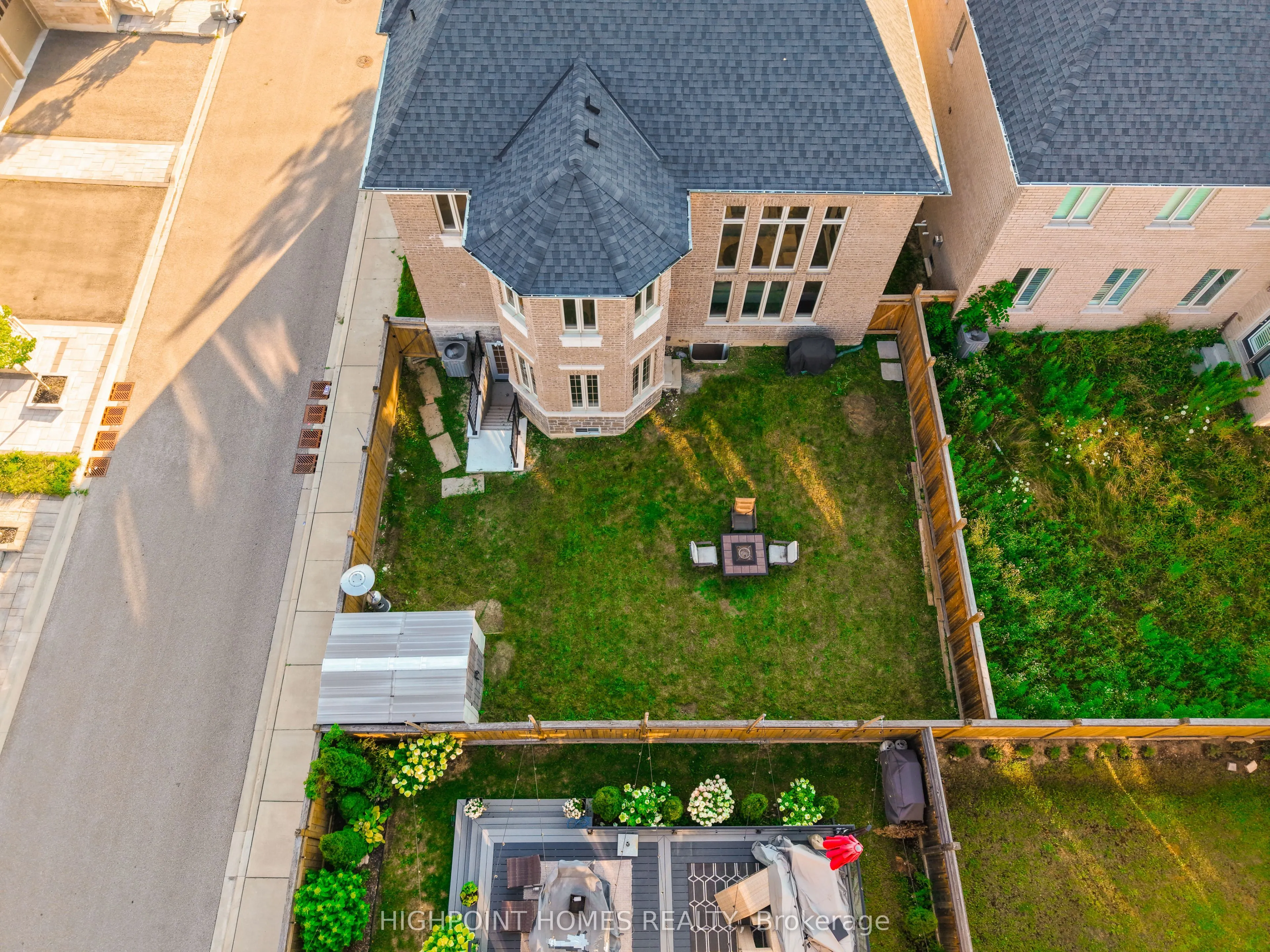 865 Riverside Drive
