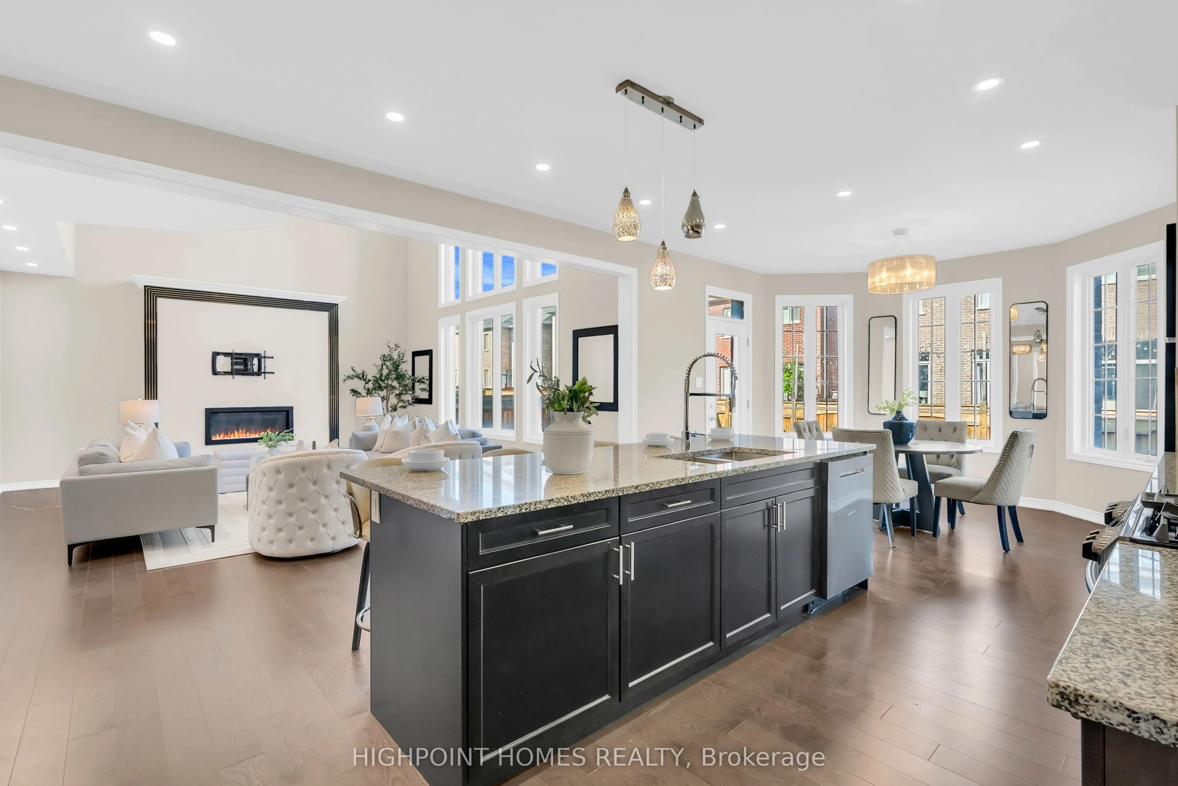 865 Riverside Drive