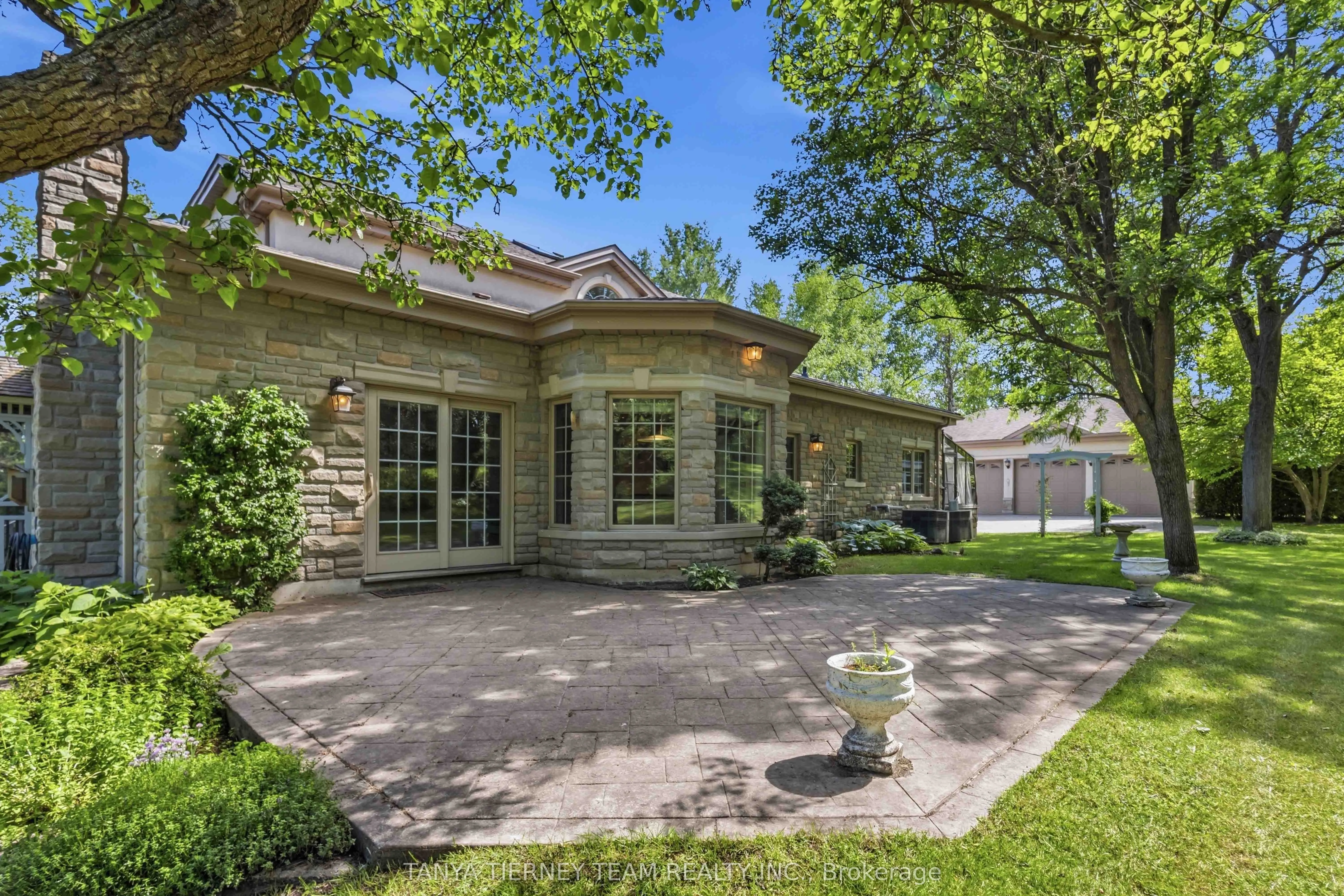 75 Woodbridge Circle