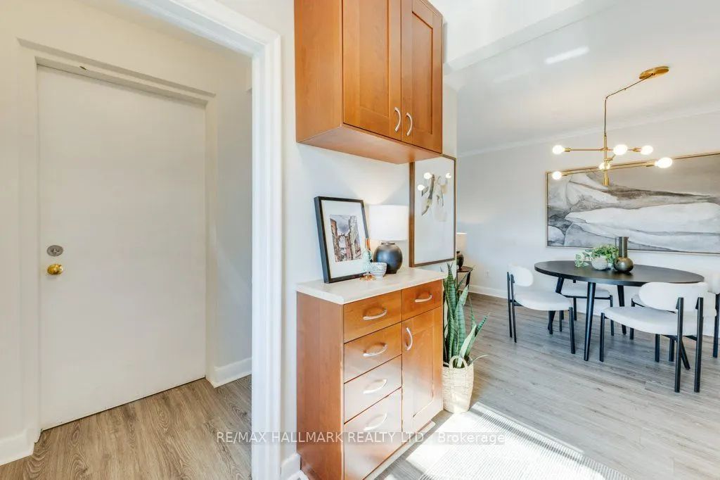 225 Woodville Avenue #Upper
