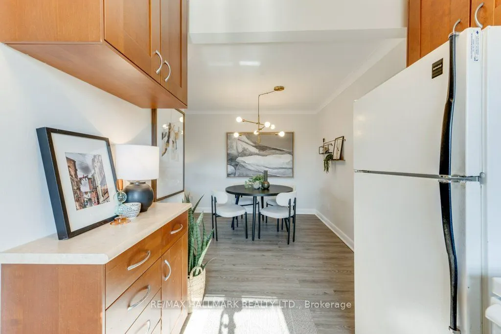 225 Woodville Avenue #Upper