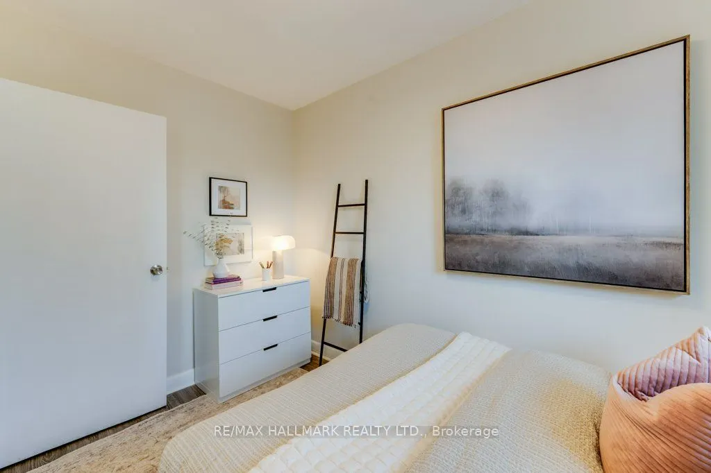 225 Woodville Avenue #Upper