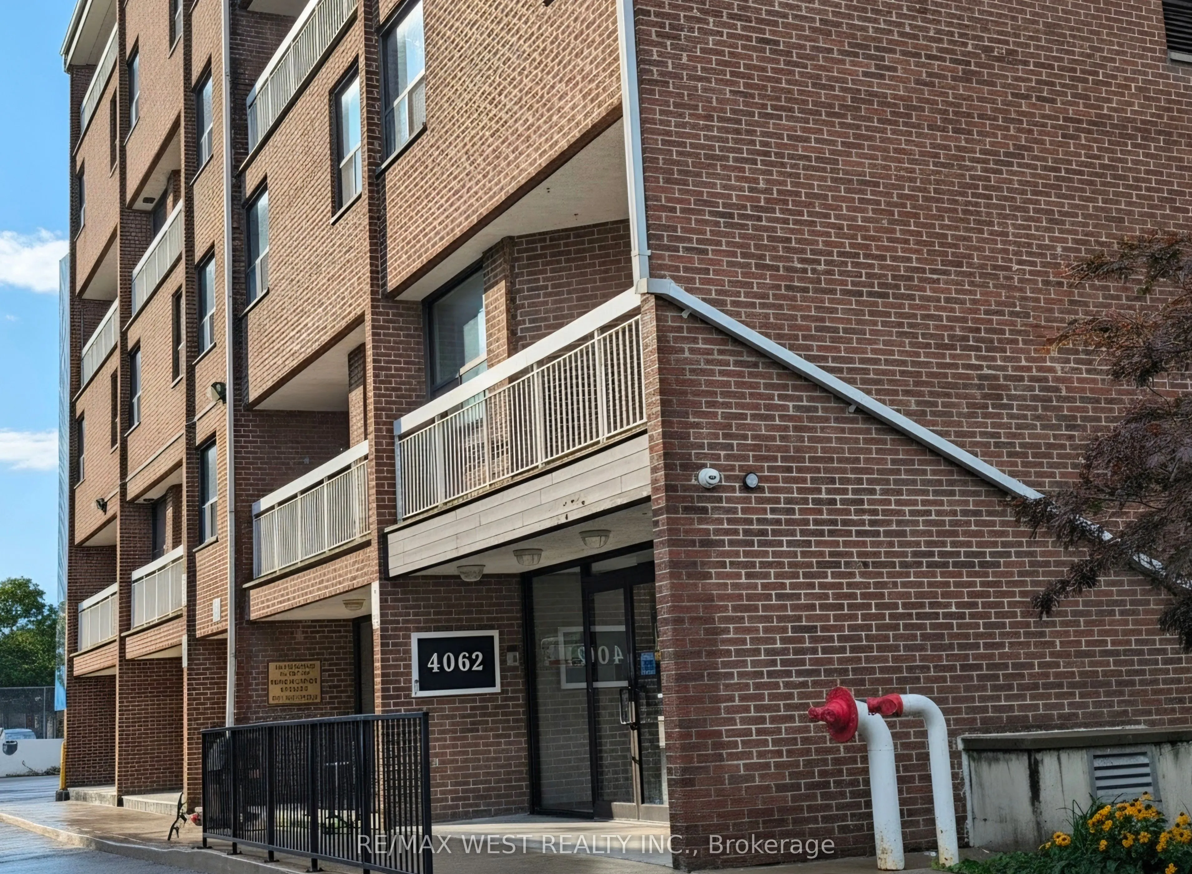 4062 Lawrence Avenue E #306