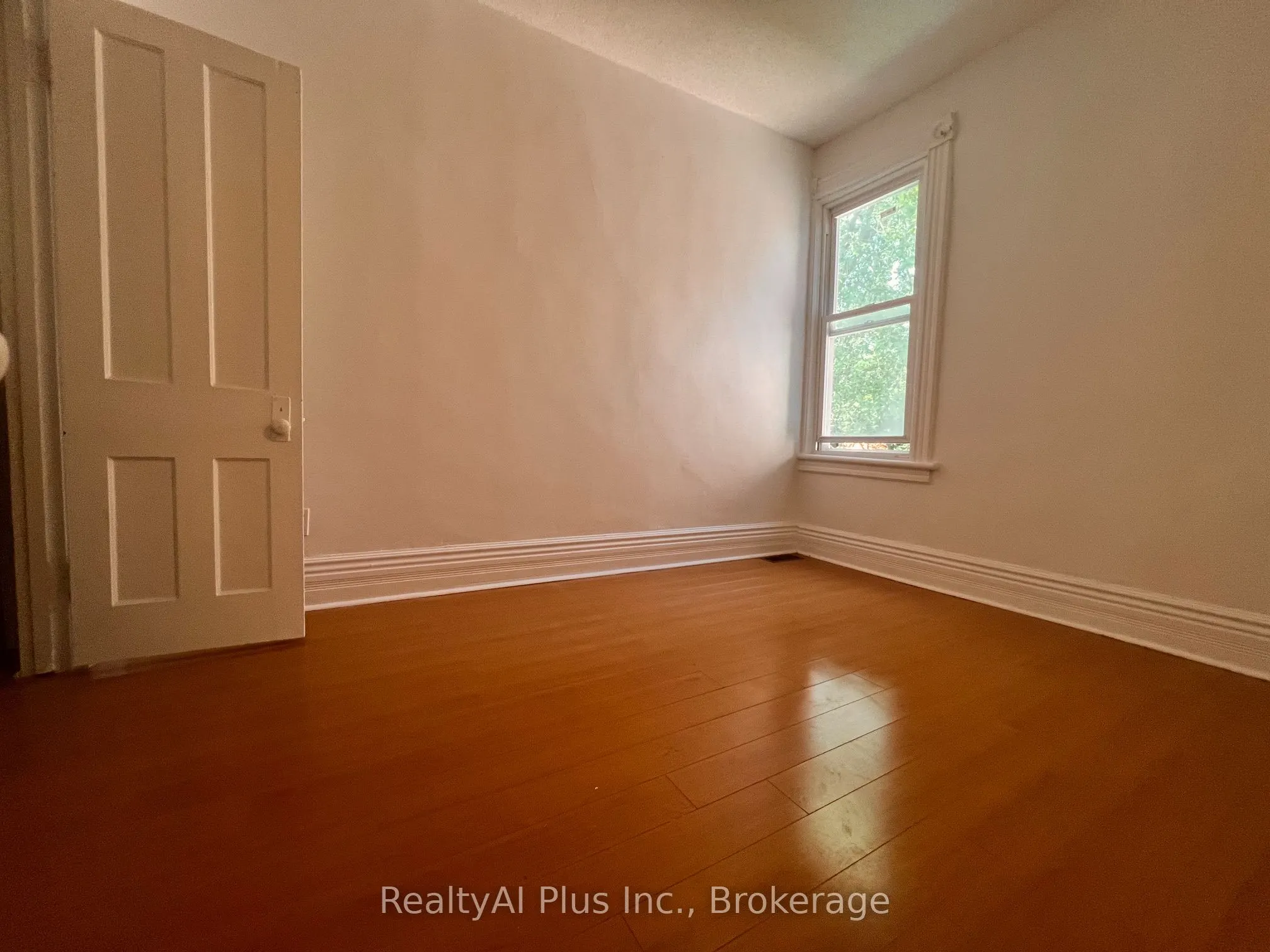 182 Boulton Avenue