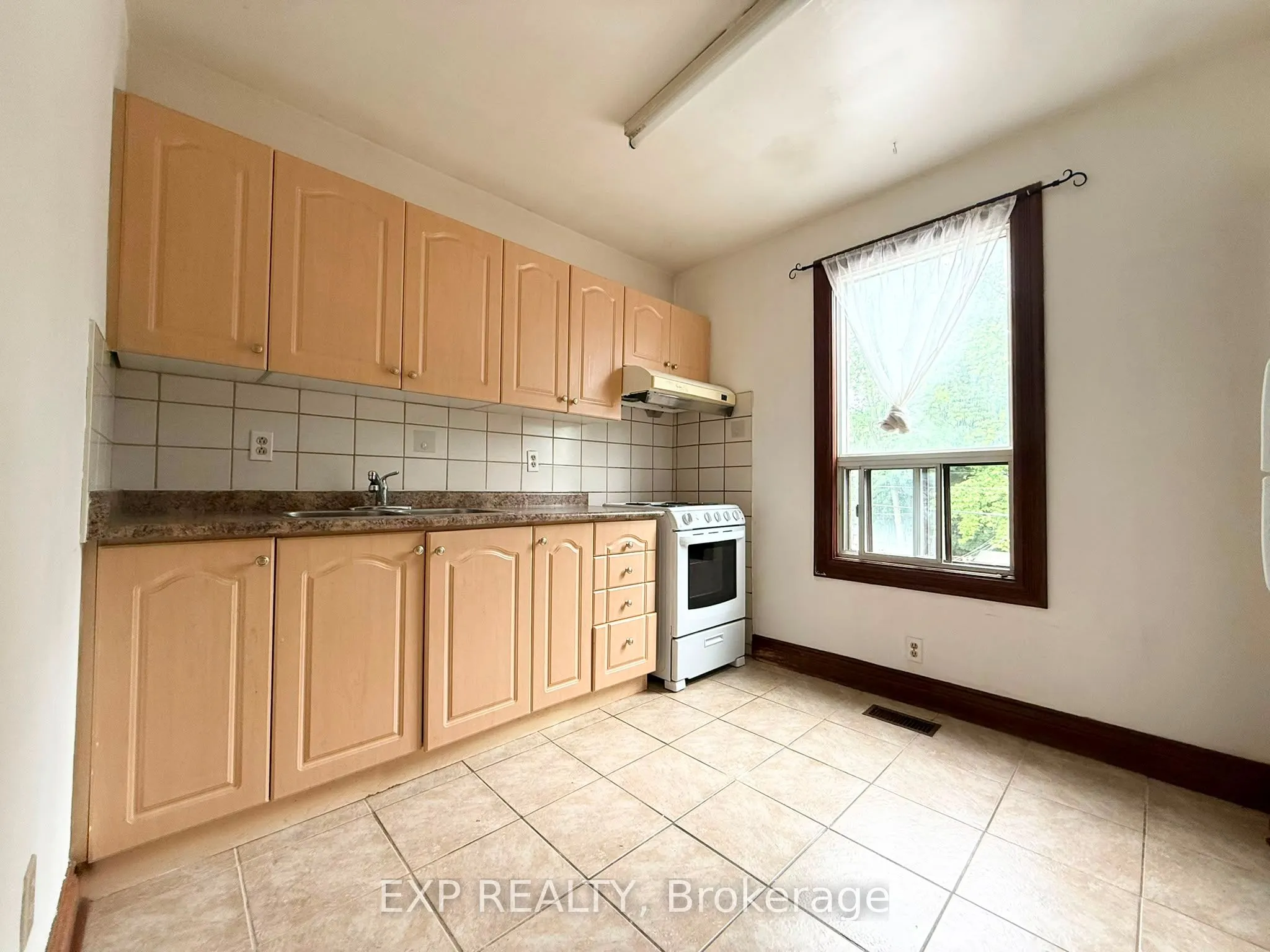 759 Gerrard Street E #2nd FL
