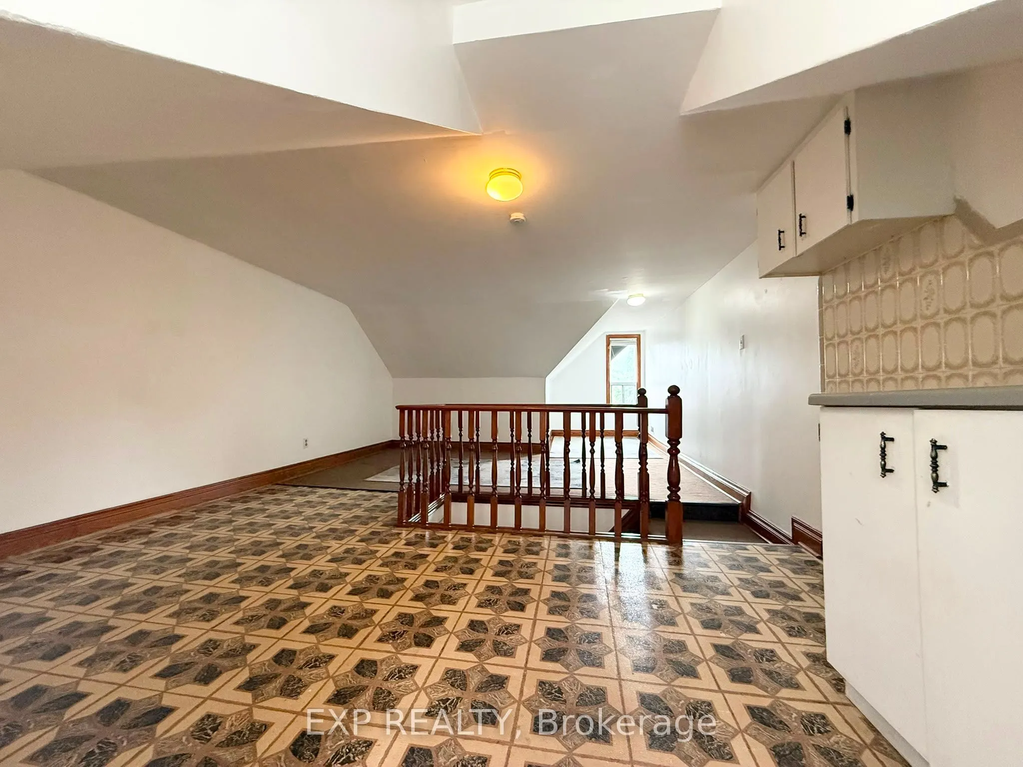 759 Gerrard Street E #2nd FL