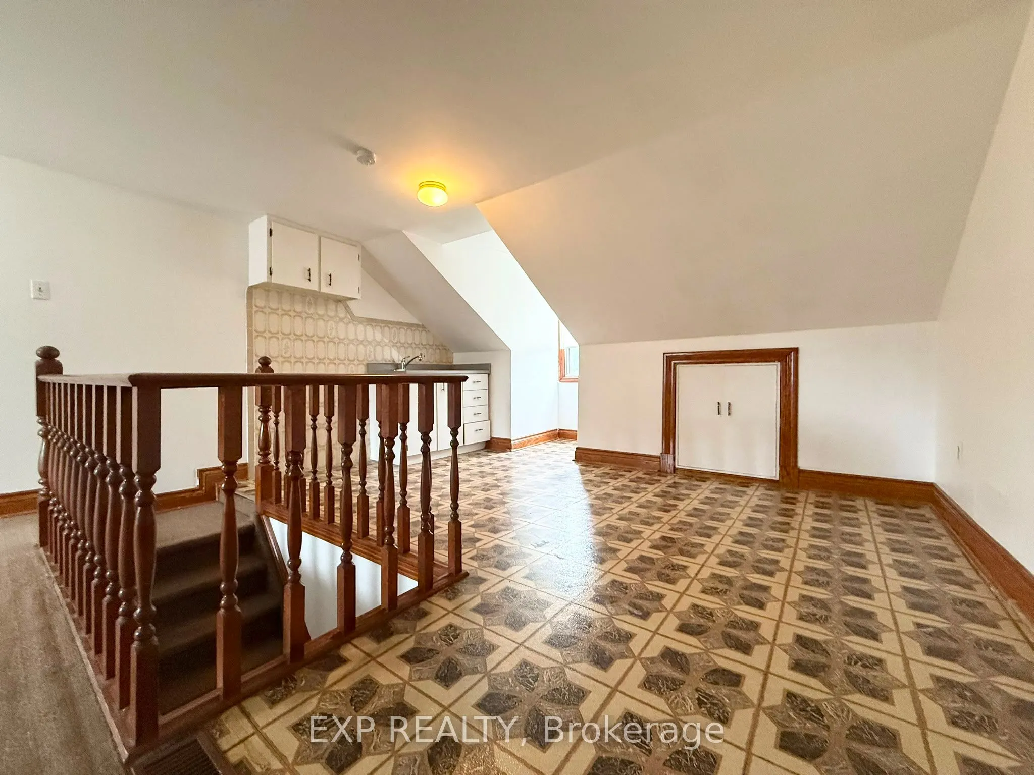 759 Gerrard Street E #2nd FL