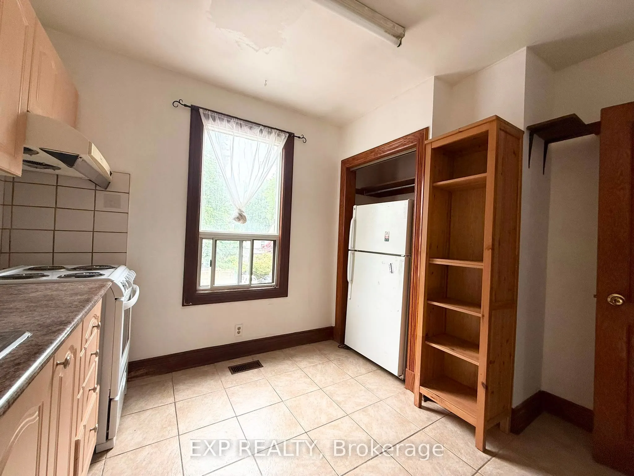 759 Gerrard Street E #2nd FL