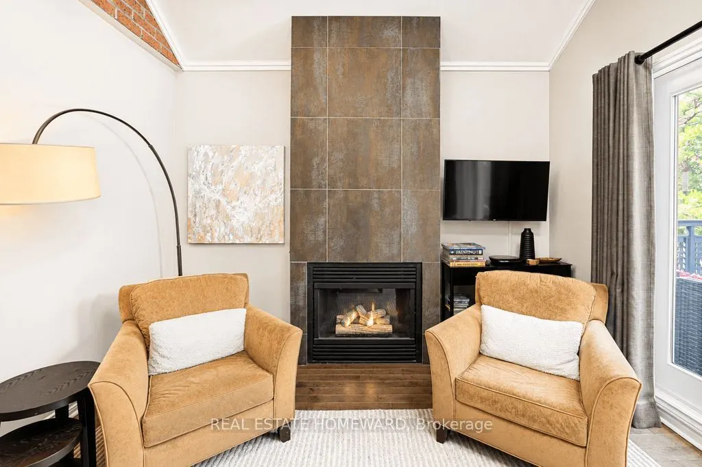 1941 Queen Street E #304