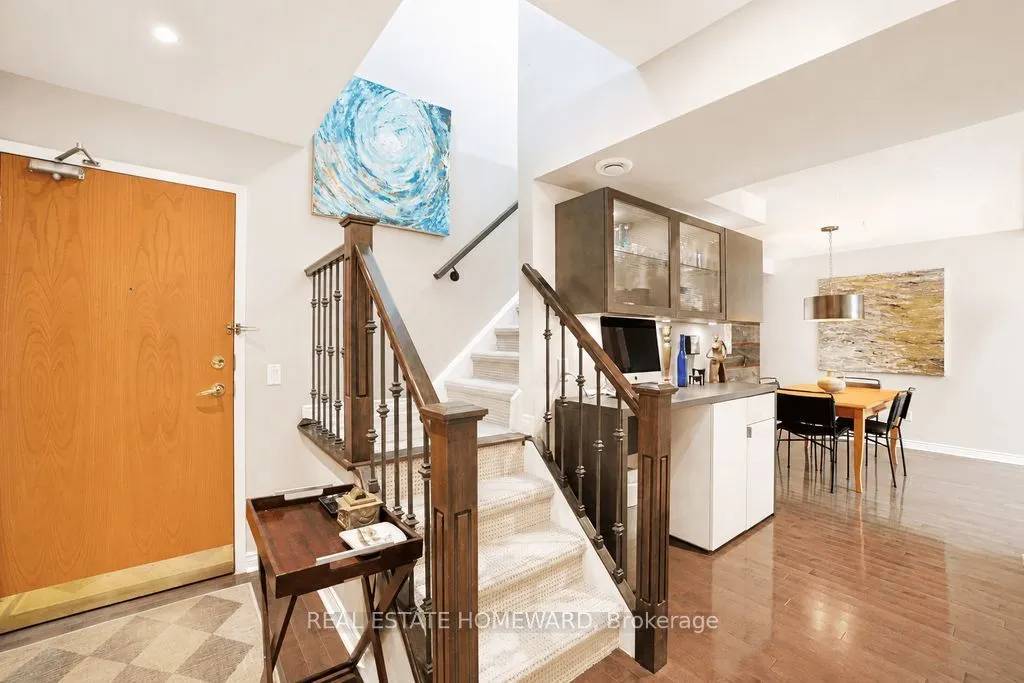 1941 Queen Street E #304