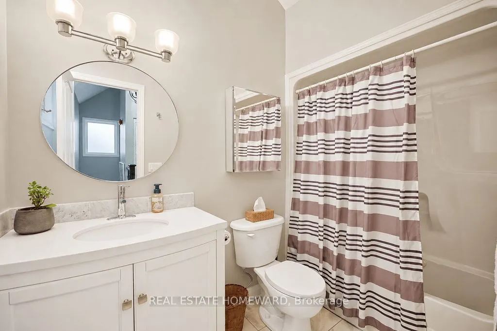 1941 Queen Street E #304