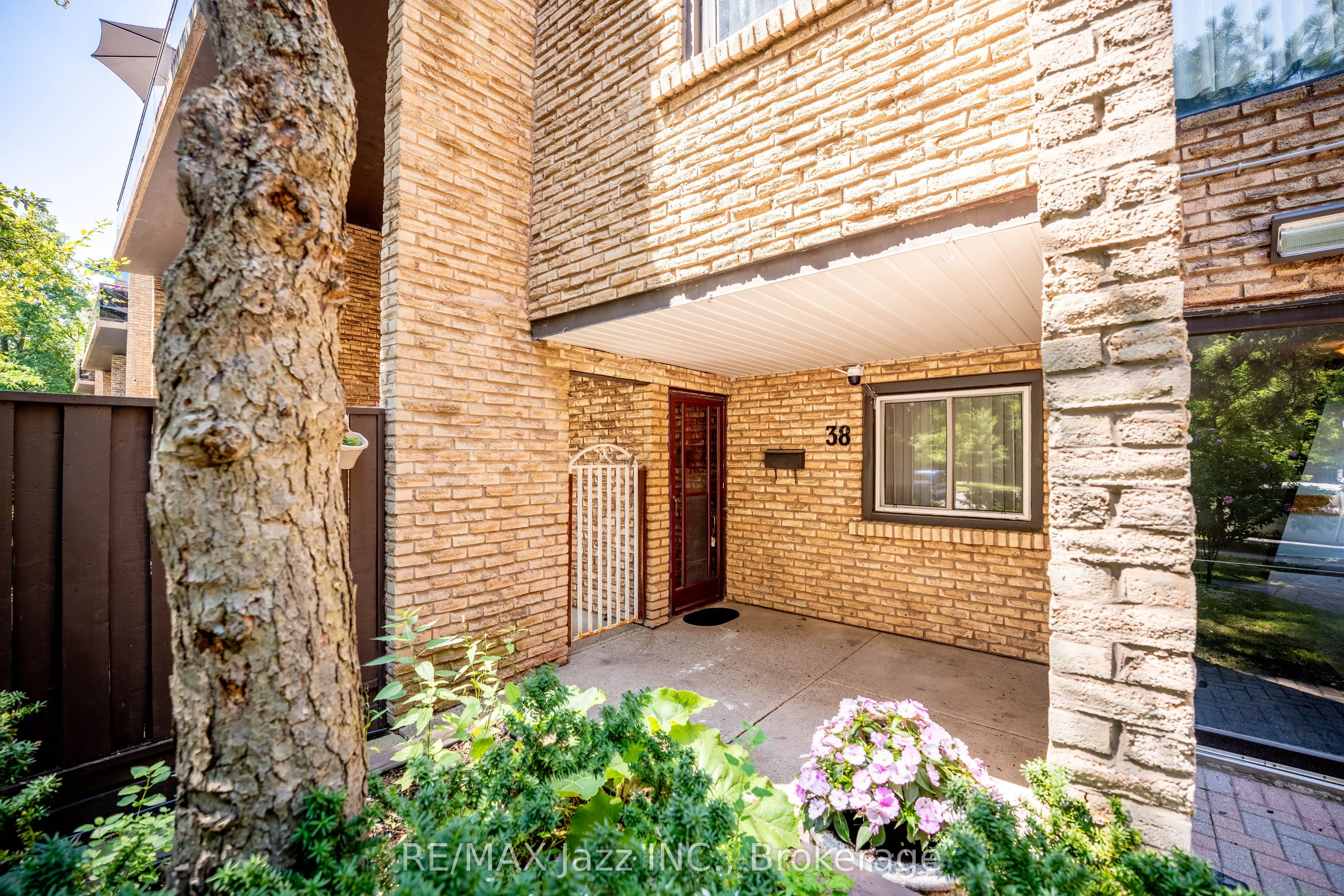 120 Ling Road #38