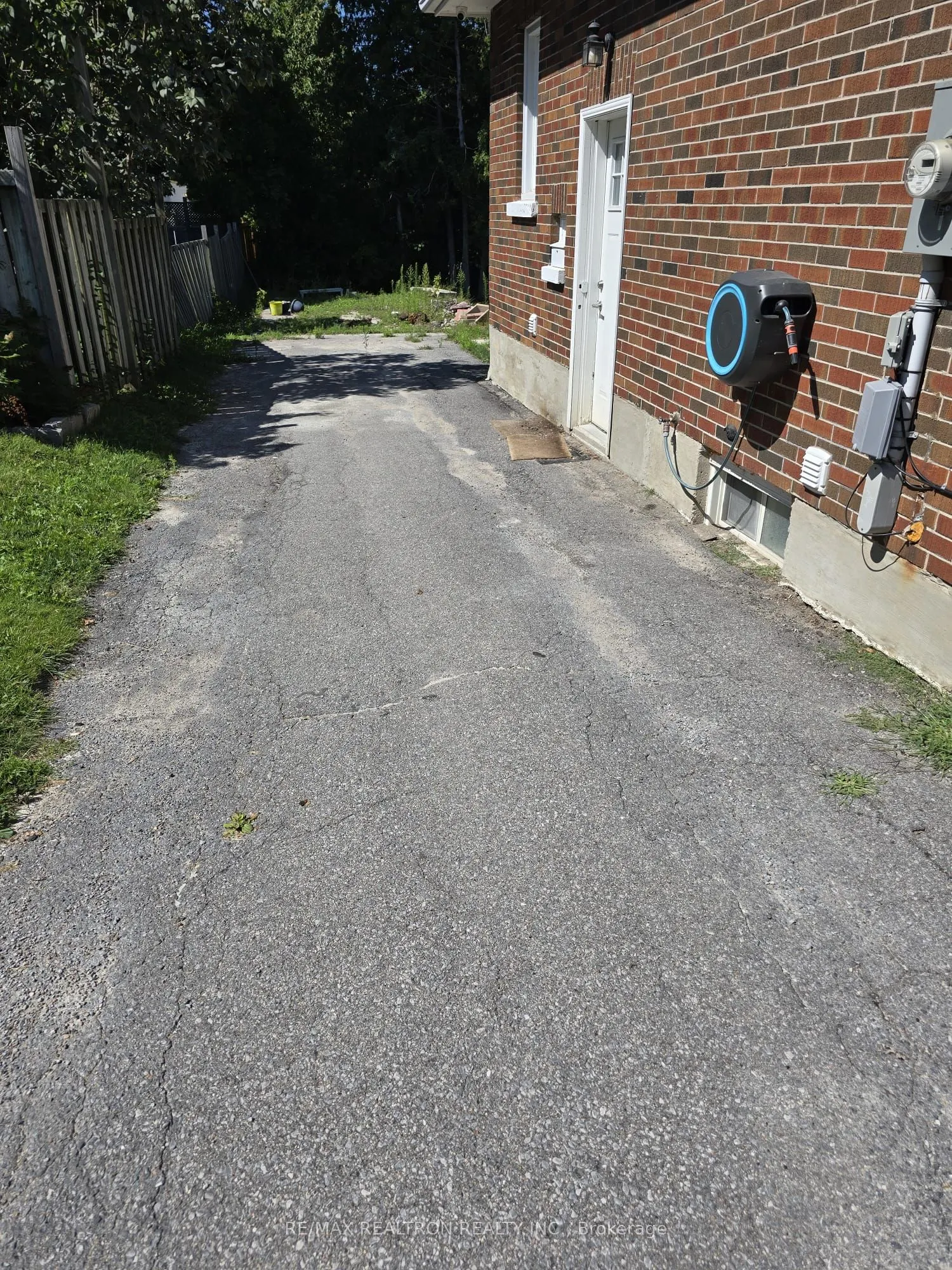 180 Hibbert Avenue