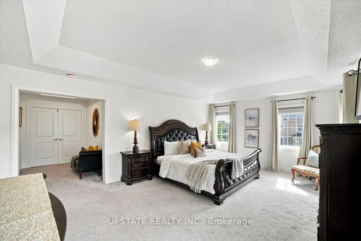 18 Blenheim Circle