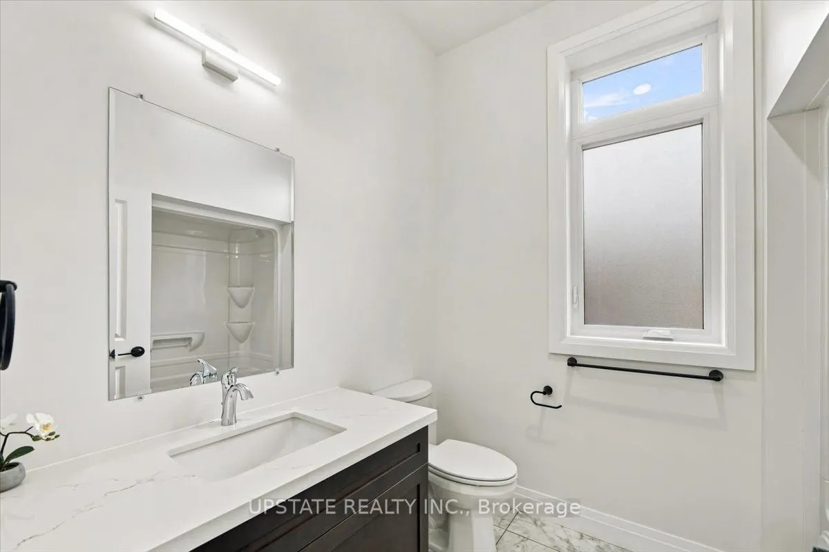 18 Blenheim Circle