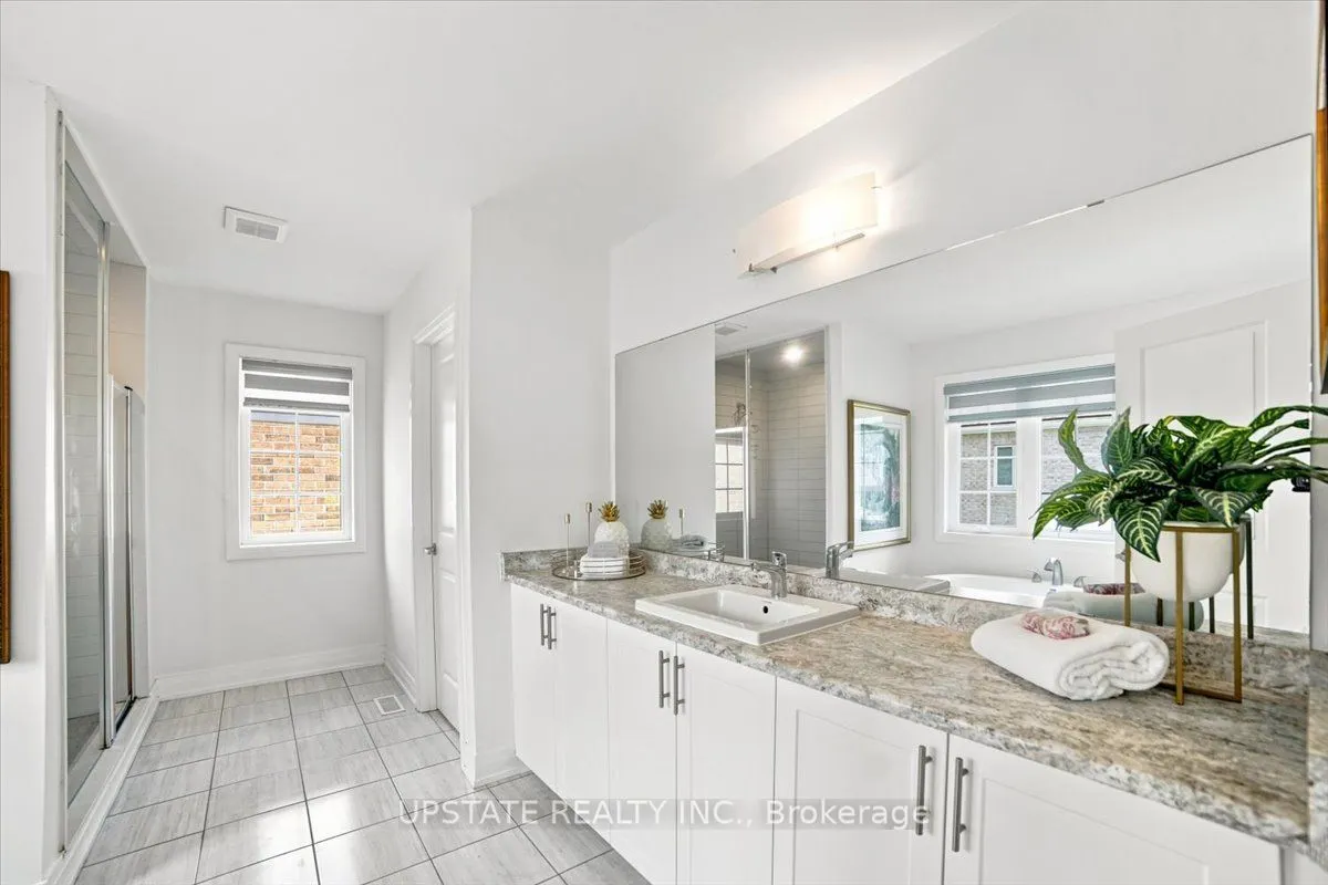 18 Blenheim Circle