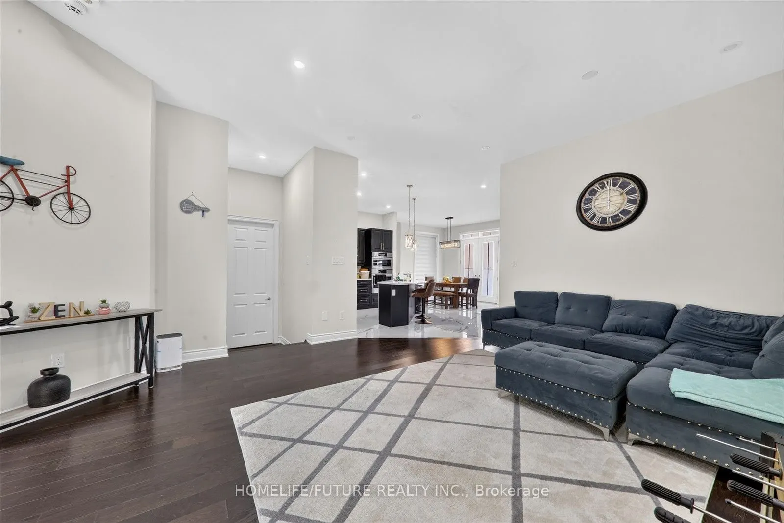 144 Auckland Drive