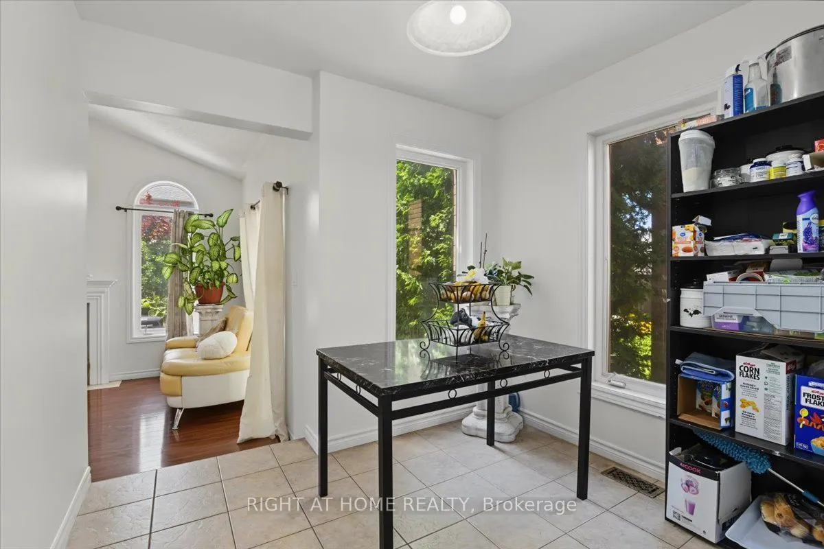 1350 Wadebridge Crescent