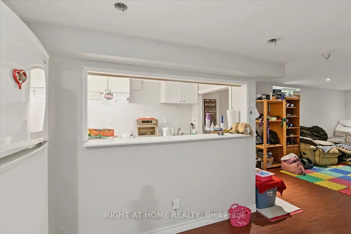 1350 Wadebridge Crescent