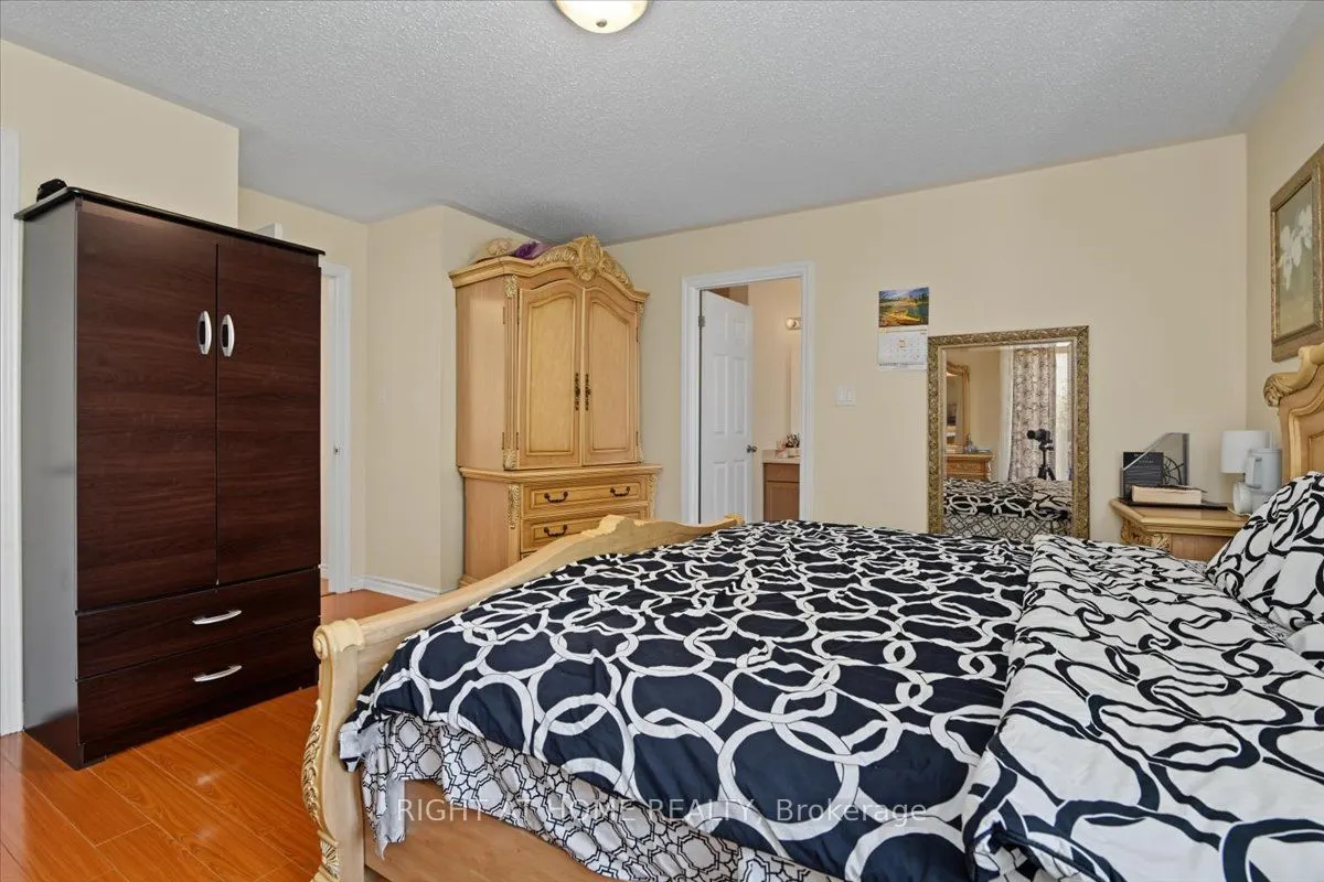 1350 Wadebridge Crescent