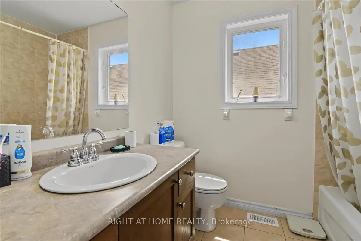 1350 Wadebridge Crescent