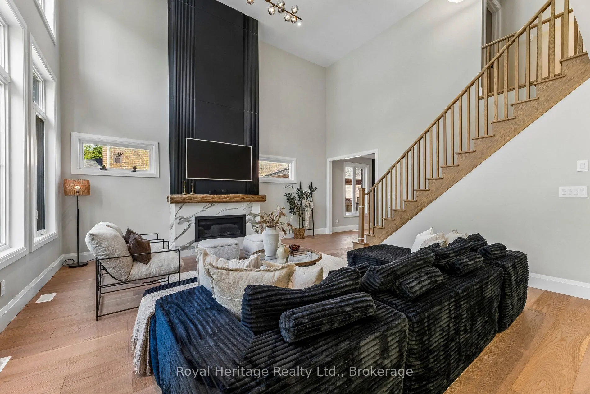 55 Harry Lee Crescent